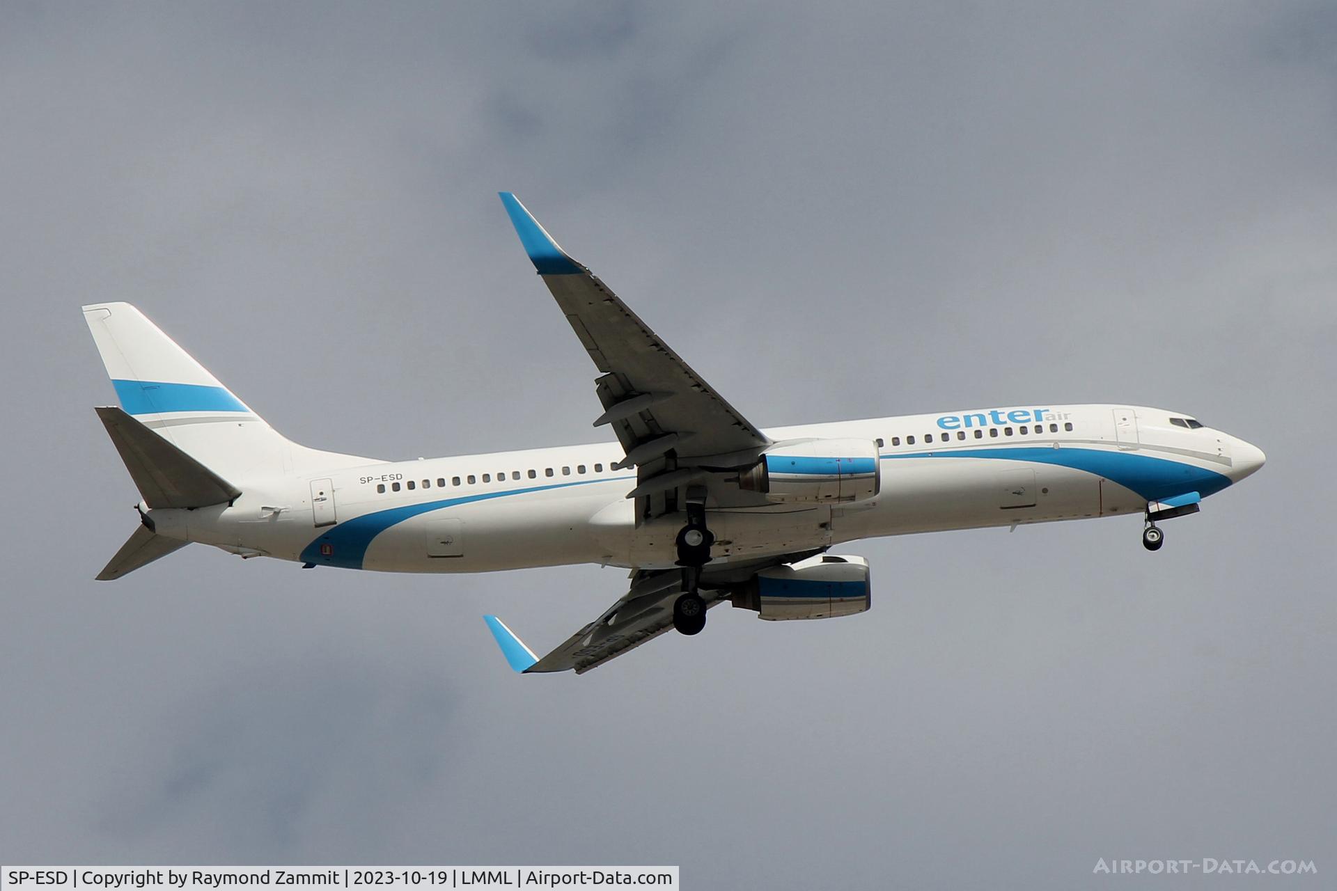 SP-ESD, 2002 Boeing 737-8AS C/N 29934, B737-800 SP-ESD Enter Air