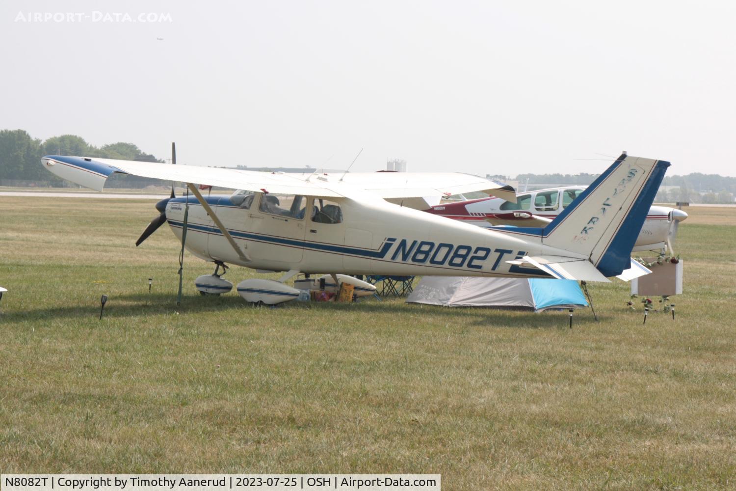 N8082T, 1960 Cessna 175B Skylark C/N 17556782, 1960 Cessna 175B, c/n: 17556782. AirVenture 2023