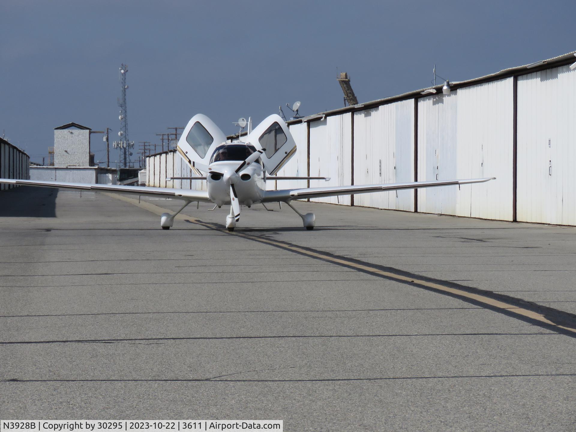 N3928B, 2004 Cirrus SR22 C/N 0917, Getting ready to start