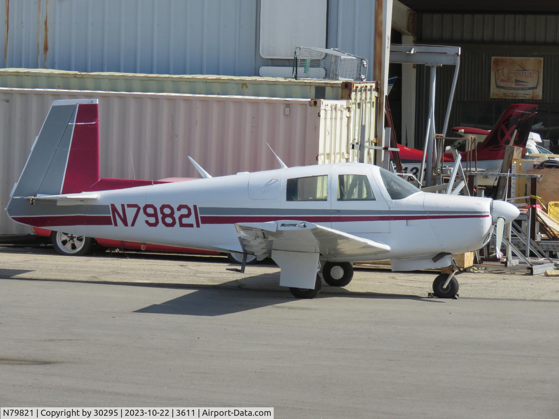 N79821, 1964 Mooney M20E C/N 485, Parked