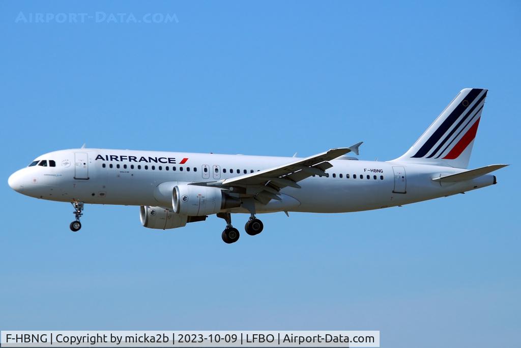 F-HBNG, 2011 Airbus A320-214 C/N 4747, Landing