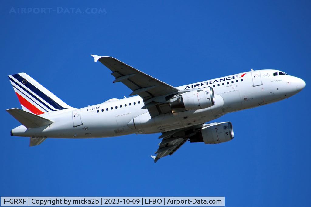 F-GRXF, 2003 Airbus A319-111 C/N 1938, Take off