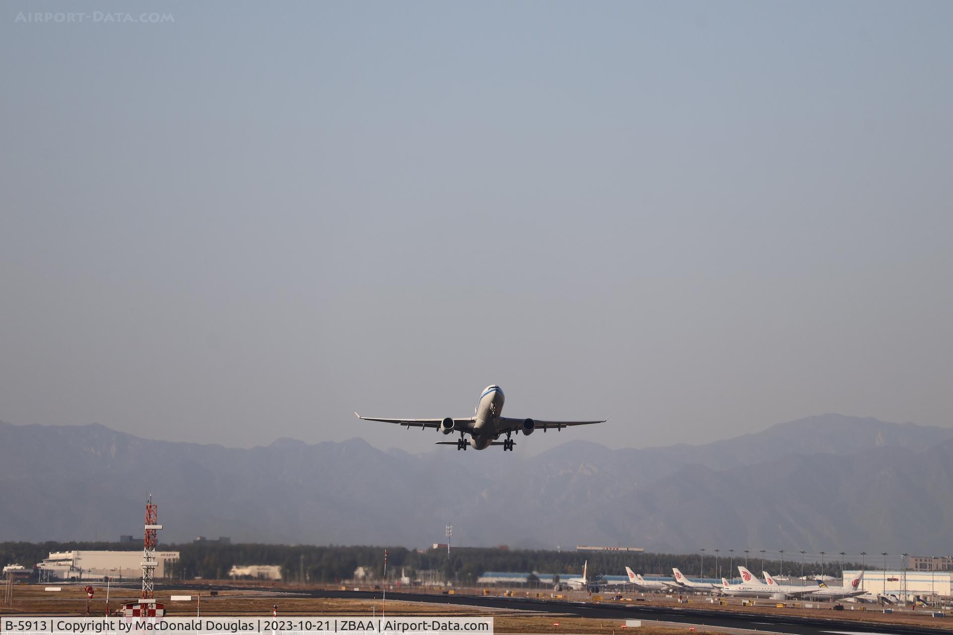 B-5913, 2014 Airbus A330-343 C/N 1509, PEK/ZBAA