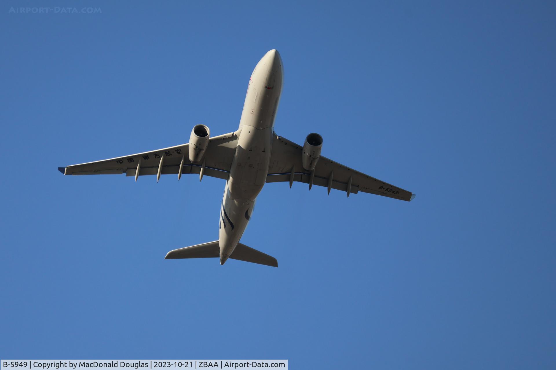 B-5949, 2014 Airbus A330-243 C/N 1537, PEK/ZBAA