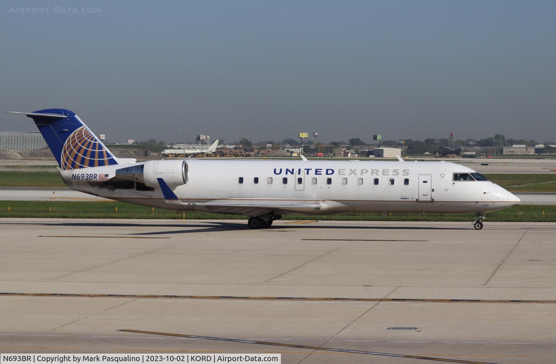 N693BR, 2003 Bombardier CRJ-200ER (CL-600-2B19) C/N 7761, CL-600-2B19