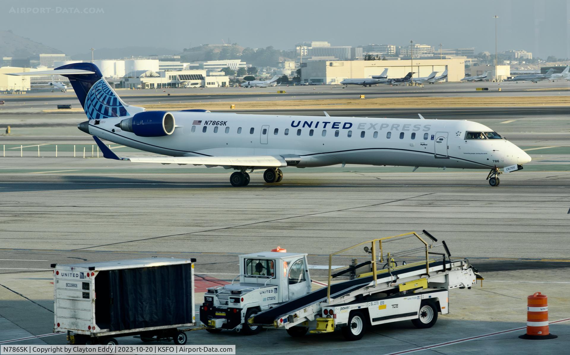 N786SK, 2009 Bombardier CRJ-700 (CL-600-2C10) Regional Jet C/N 10286, SFO 2023.