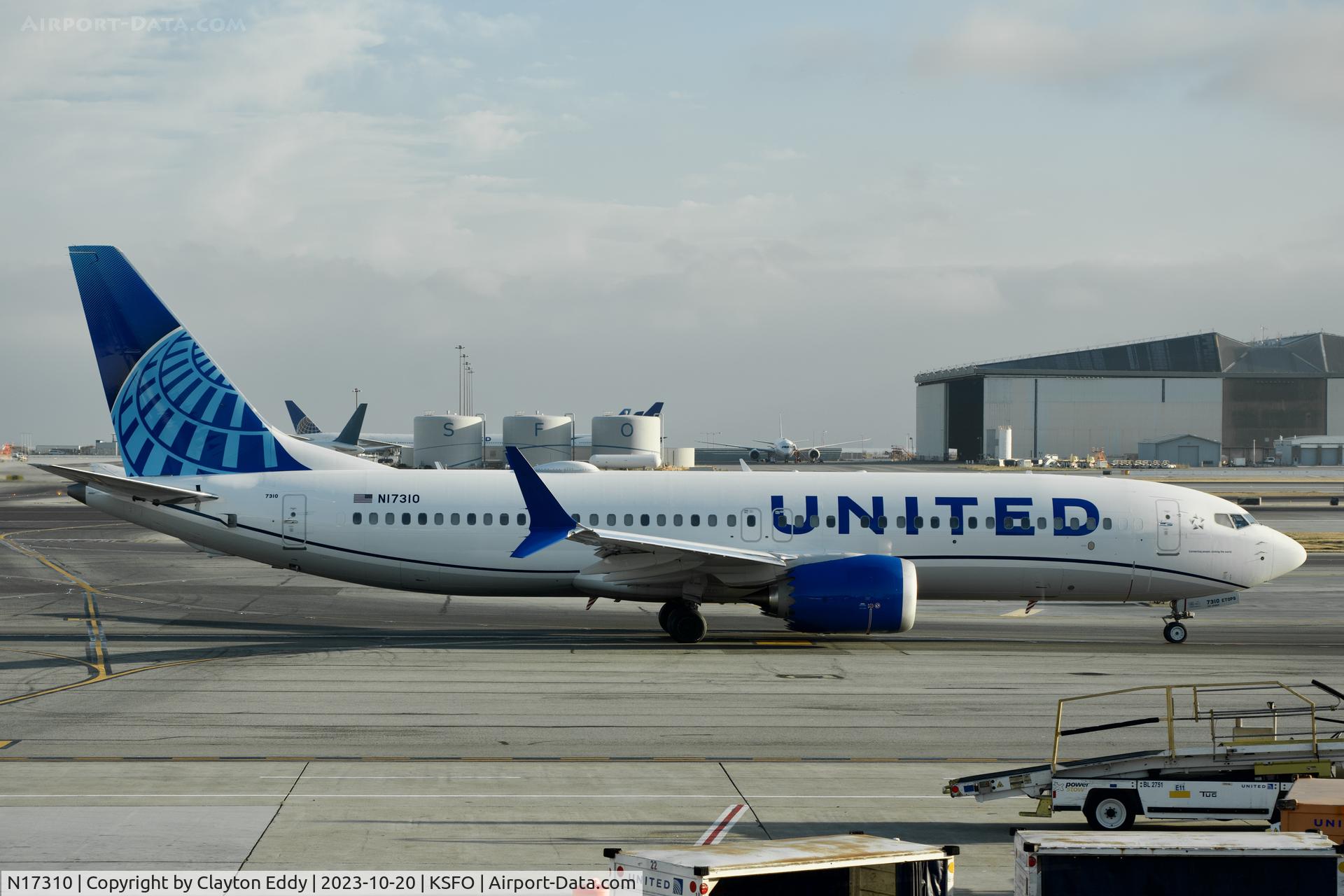 N17310, 2023 Boeing 737-8 MAX C/N 67566, SFO 2023.