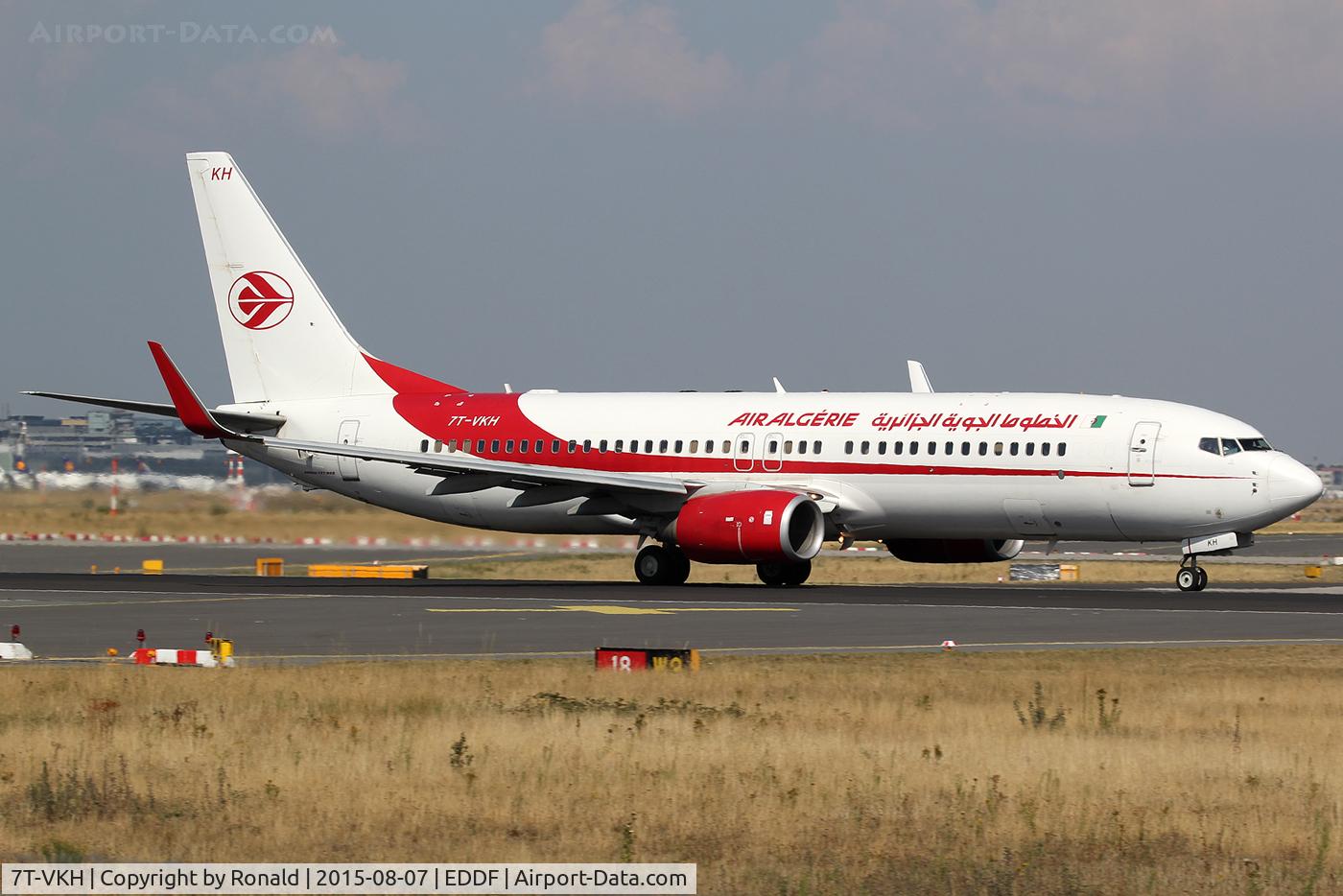 7T-VKH, 2011 Boeing 737-8D6 C/N 40862, at fra