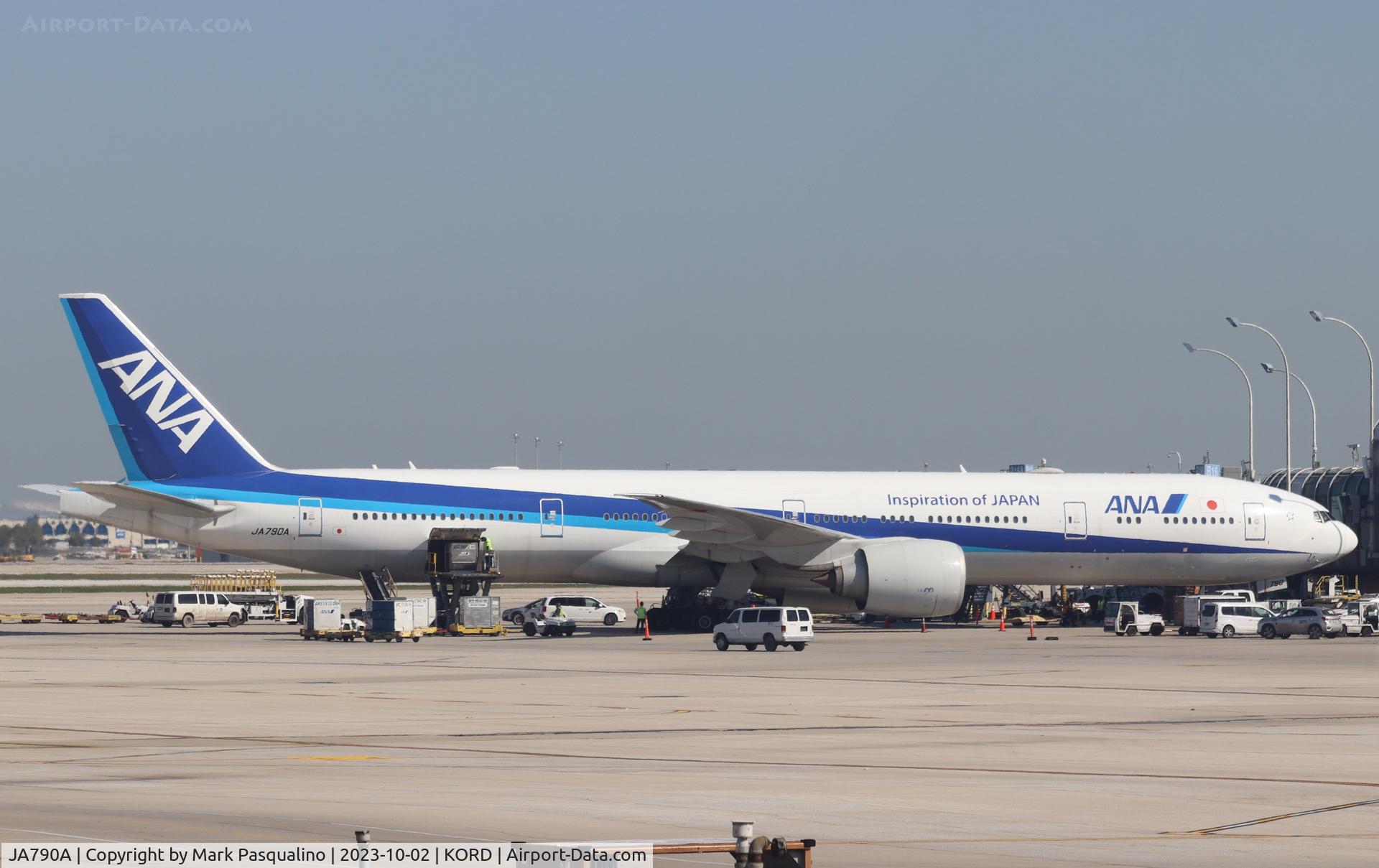 JA790A, 2015 Boeing 777-381/ER C/N 60136, Boeing 777-381/ER