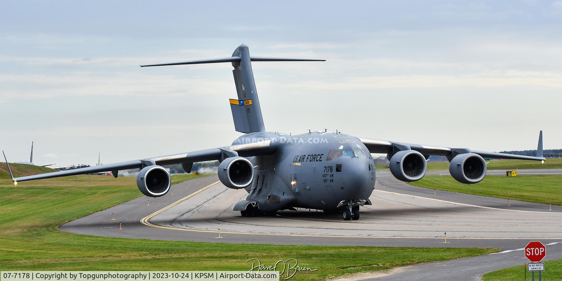 07-7178, 2008 Boeing C-17A Globemaster III C/N F-195, REACH939 taxiiing to RW16