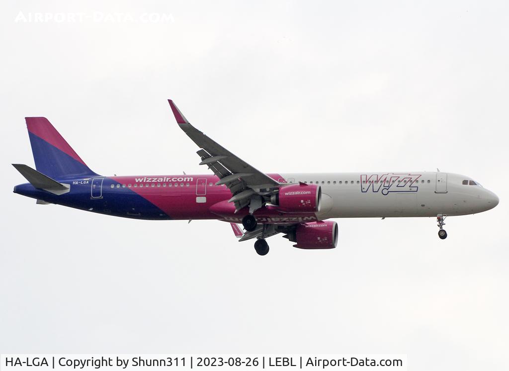 HA-LGA, 2022 Airbus A321-271NX C/N 10950, Landing rwy 06L