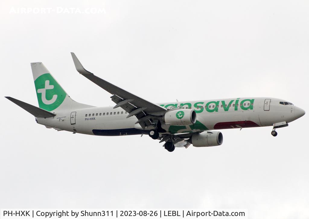 PH-HXK, 2017 Boeing 737-8K2 C/N 62157, Landing rwy 06L