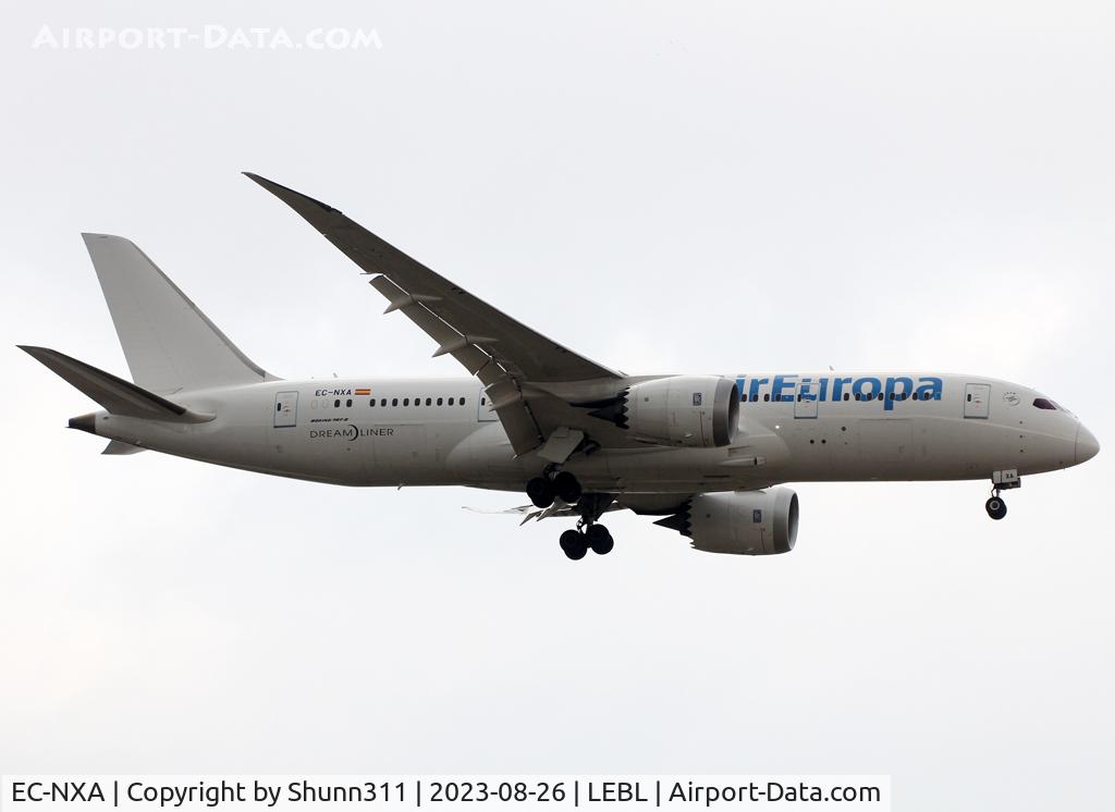 EC-NXA, 2014 Boeing 787-8 Dreamliner Dreamliner C/N 35314, Landing rwy 06L... White c/s with titles...