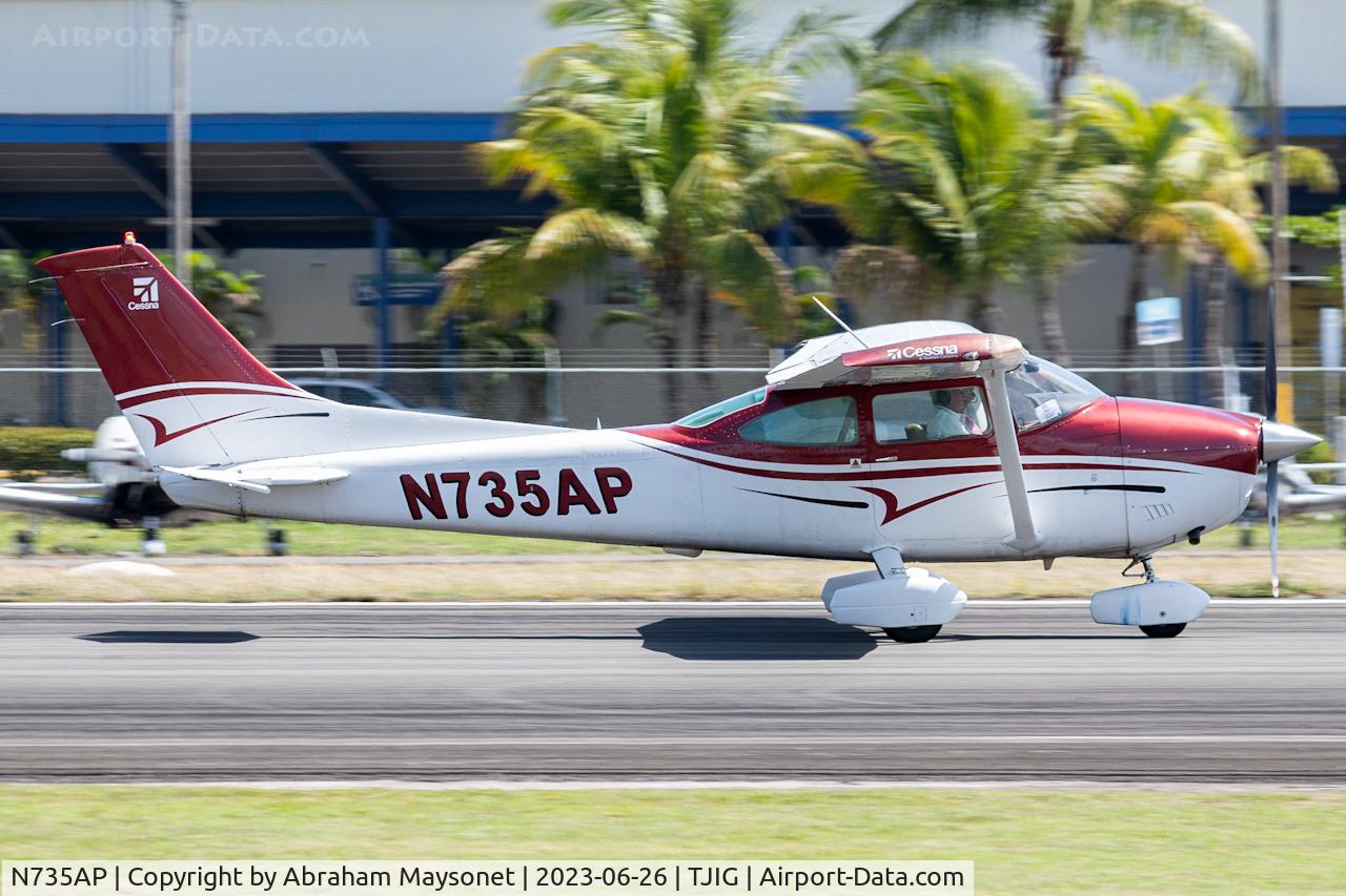 N735AP, 1976 Cessna 182Q Skylane C/N 18265273, Landing on TJIG/SIG Airport