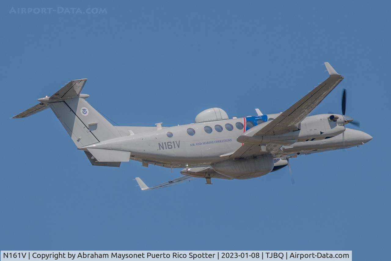 N161V, 2011 Hawker Beechcraft Corp B300C King Air C/N FM-52, New on data base