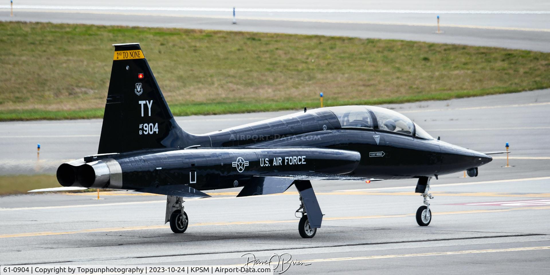 61-0904, 1962 Northrup T-38A Talon C/N N5270, BUNYAP04 awaiting release for takeoff