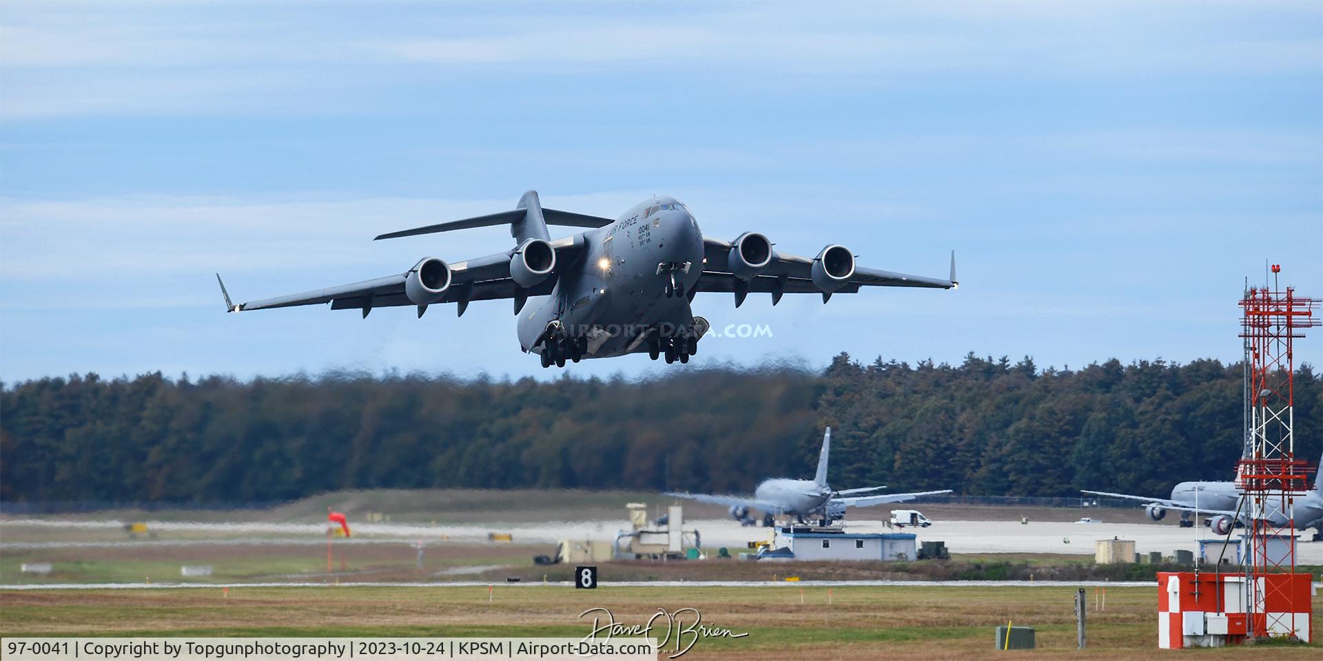 97-0041, 1997 Boeing C-17A Globemaster III C/N 50045/P-41, REACH948 departing for overseas