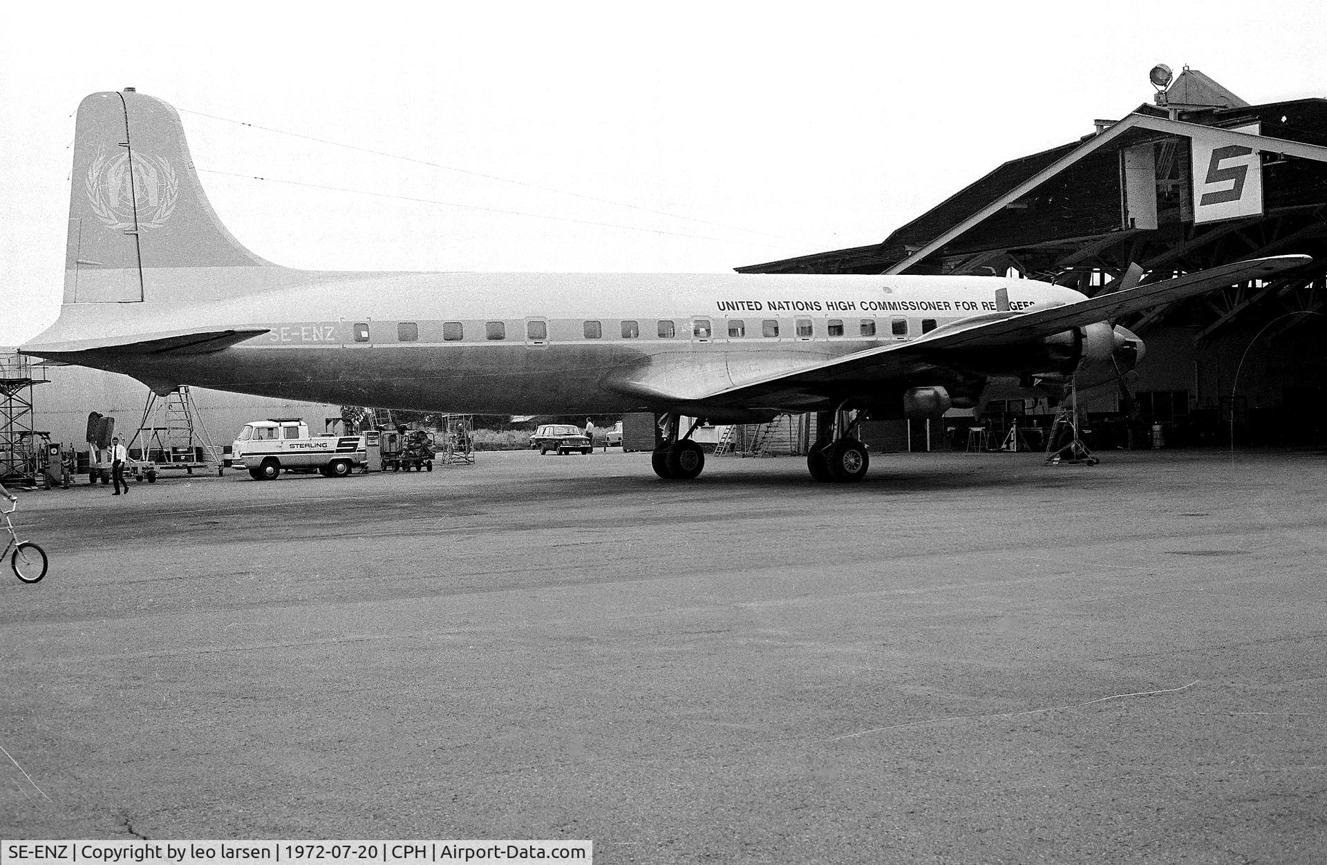 SE-ENZ, 1958 Douglas DC-6B C/N 45320, Copenhagen 20.7.1972.Flying for UN .ex OY-STT