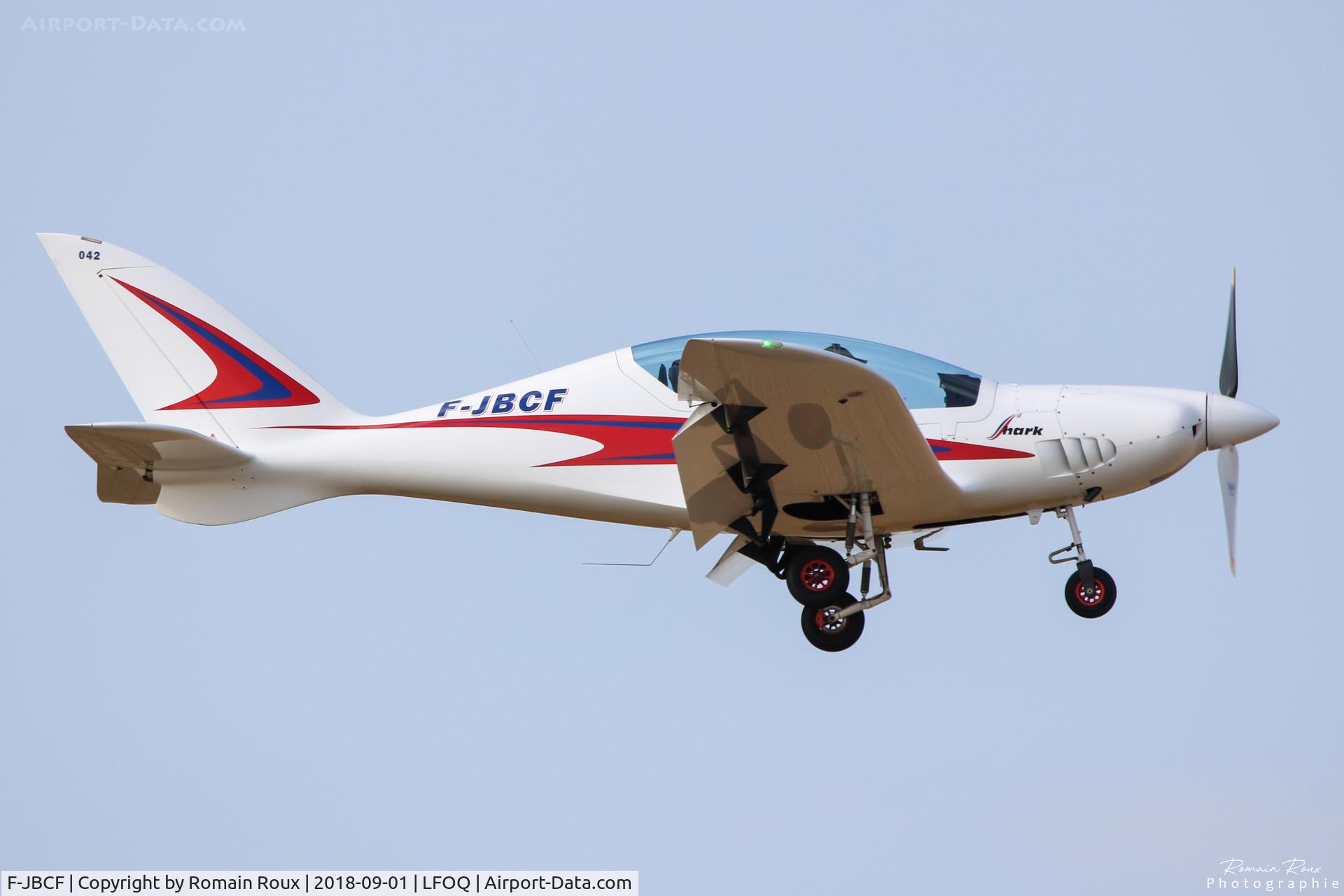 F-JBCF, 2016 Shark Aero Shark C/N 042, Landing