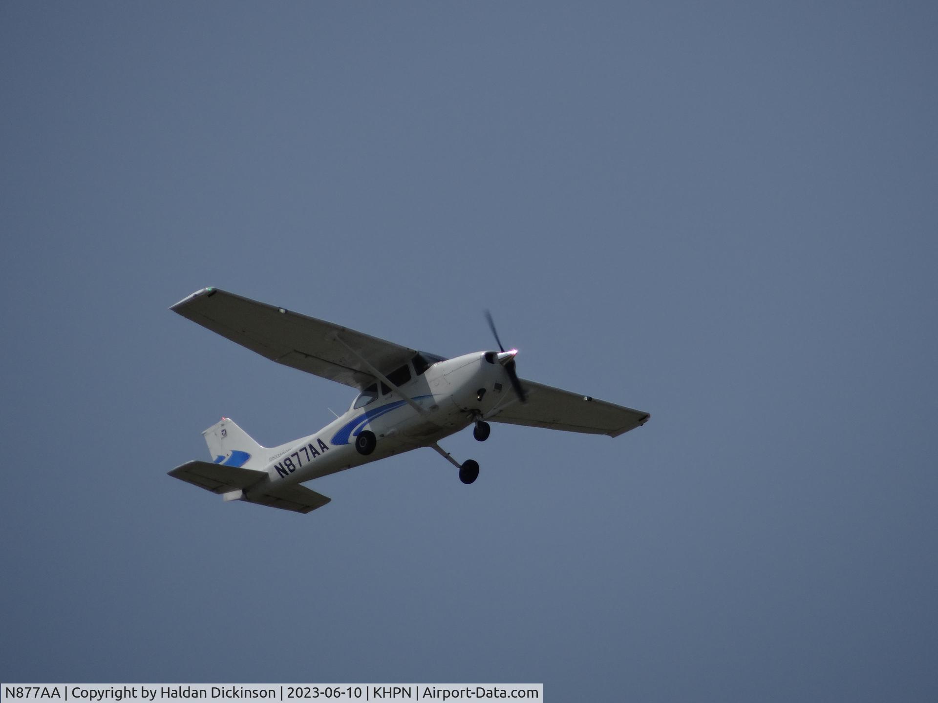 N877AA, 2018 Cessna 172S C/N 172S12152, Taking off 2006 Cessna 208