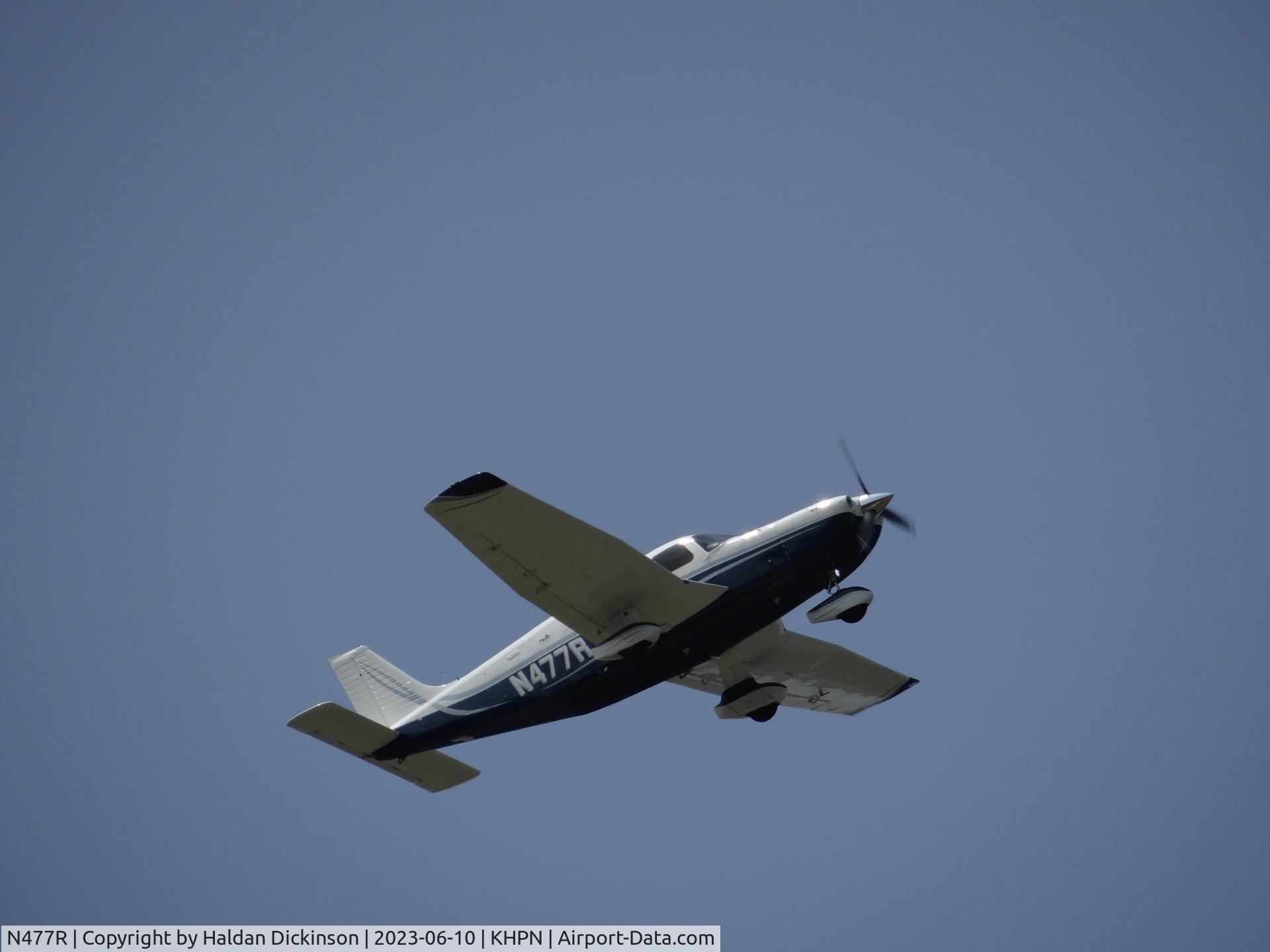 N477R, 2003 Piper PA-32-301FT Saratoga C/N 3232006, Taking off 2003 Piper PA32-301FT