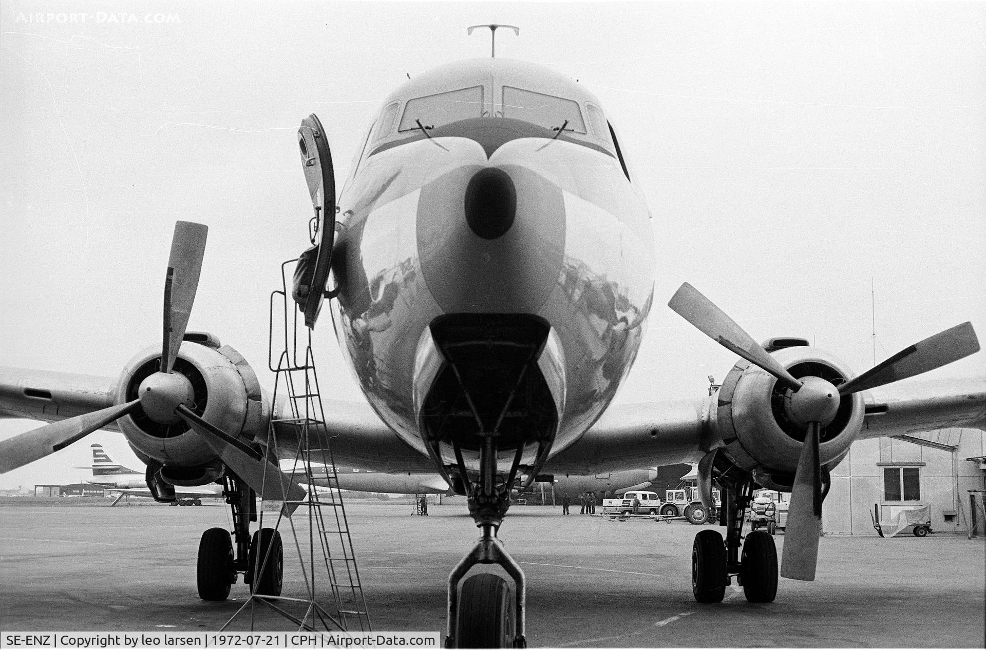 SE-ENZ, 1958 Douglas DC-6B C/N 45320, Copenhagen 21.7.1972