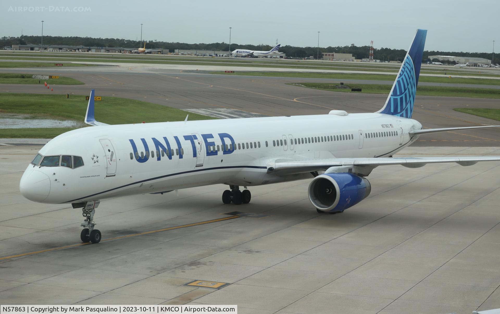 N57863, 2001 Boeing 757-33N C/N 32587, Boeing 757-33N