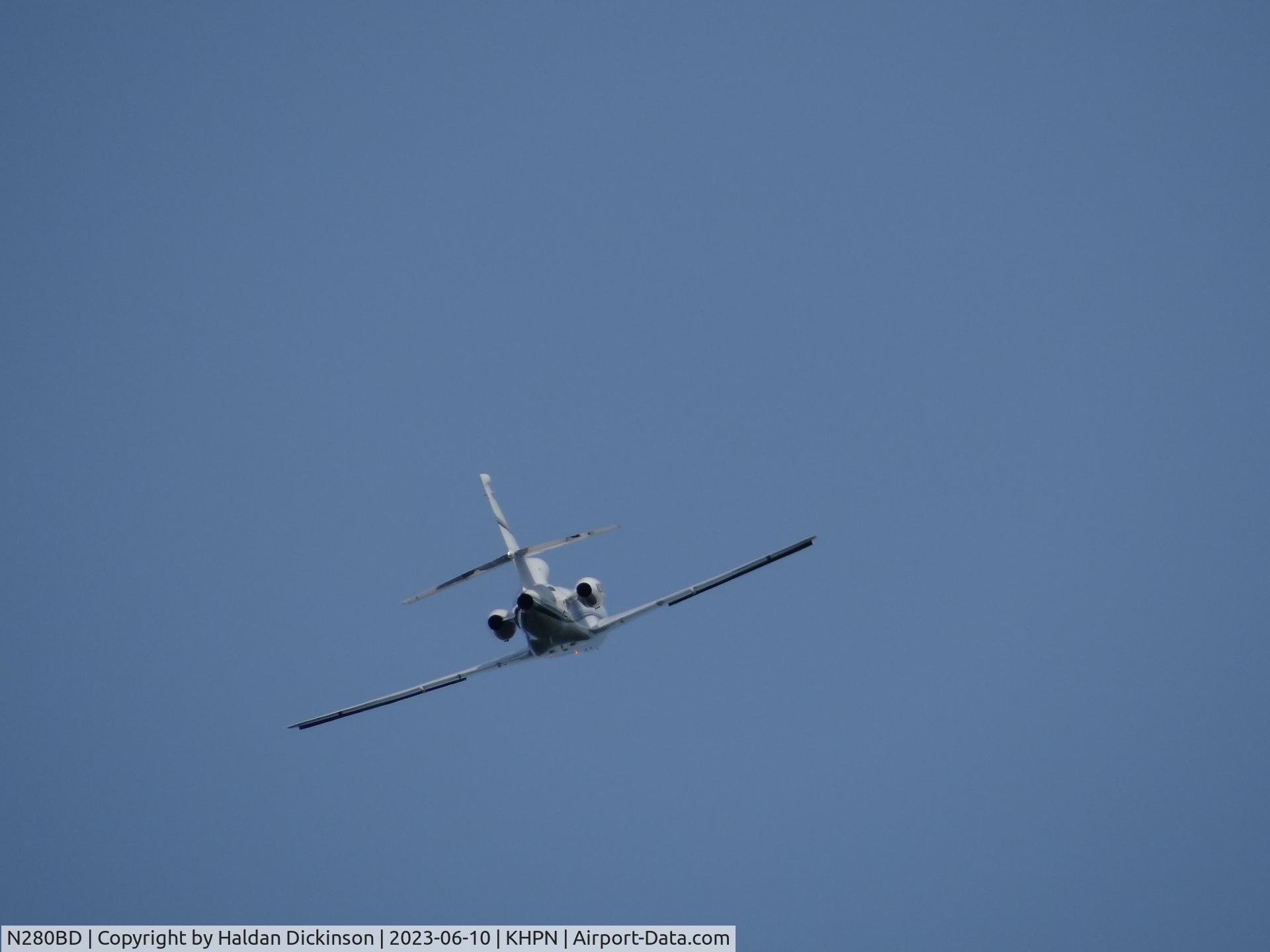 N280BD, 2003 Dassault Falcon 50 C/N 332, 2003 Dassault Mystere Falcon 50
Takeoff