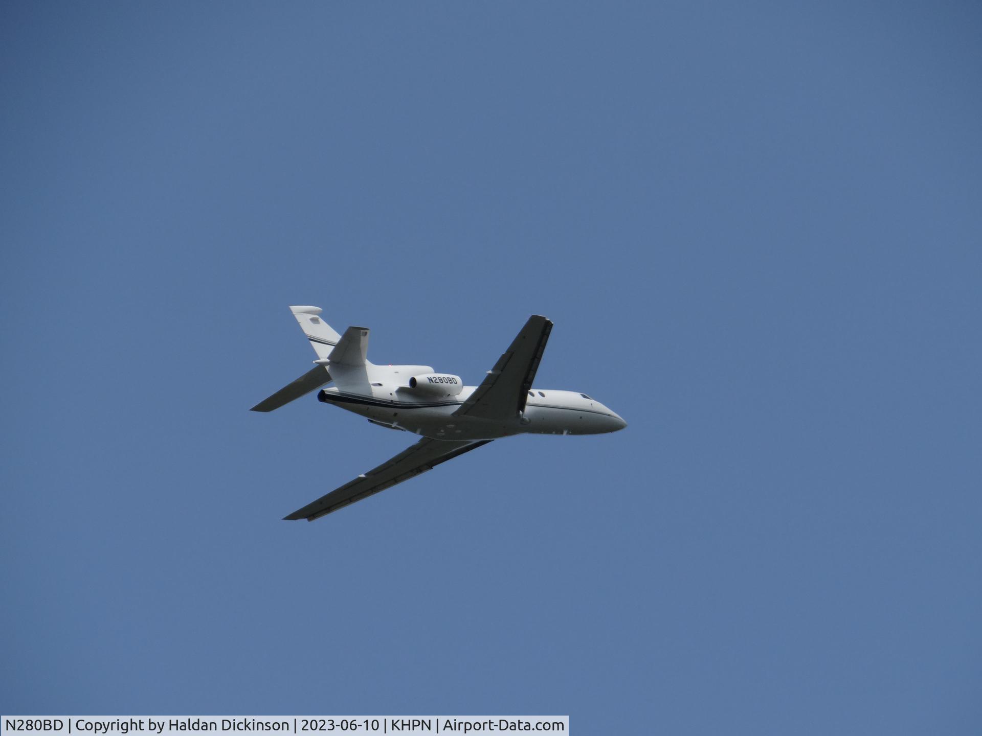 N280BD, 2003 Dassault Falcon 50 C/N 332, 2003 Dassault Mystere Falcon 50
Takeoff