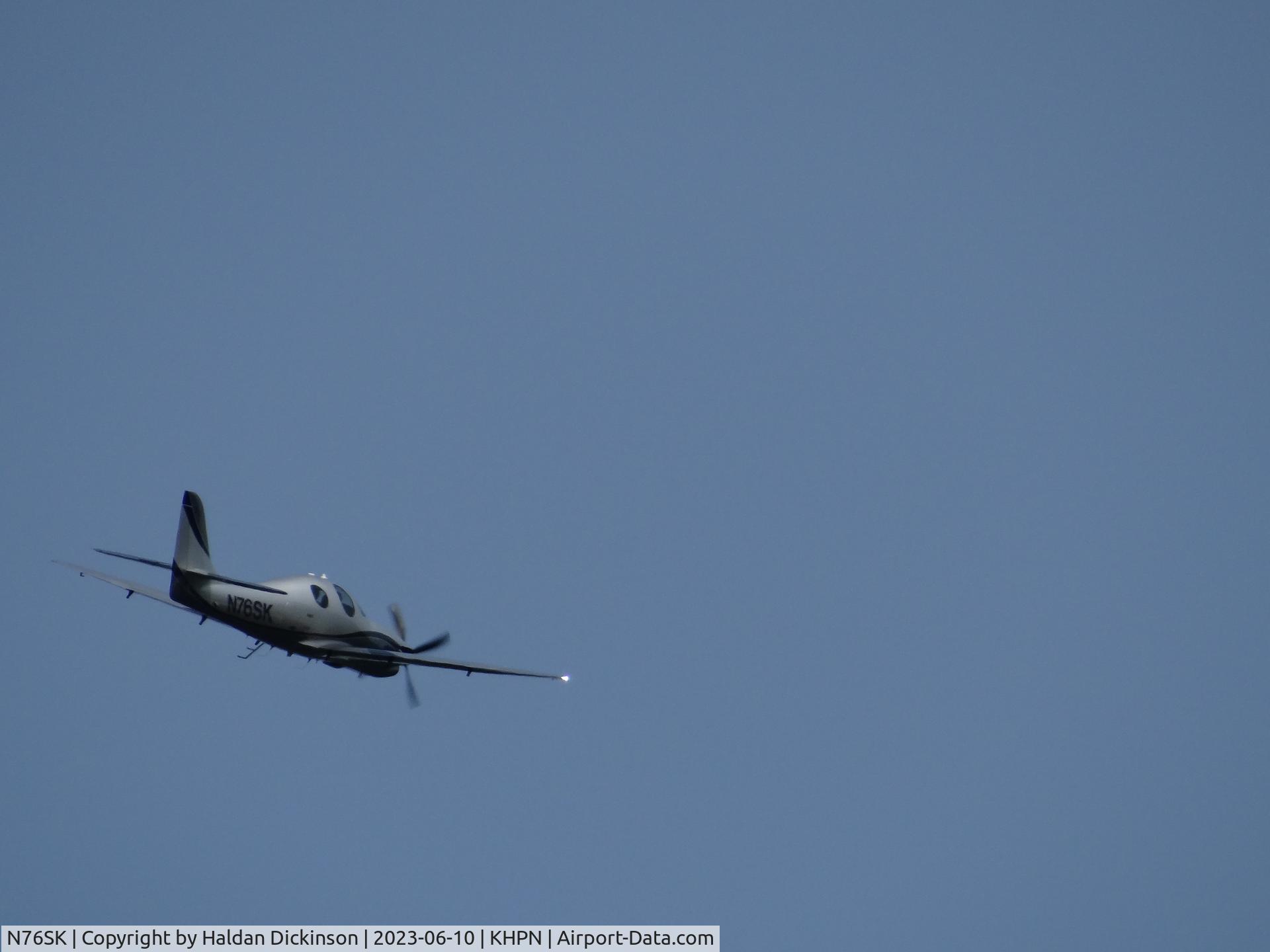 N76SK, 2011 Lancair Evolution C/N EVO-003, Lancair Evolution
Takeoff