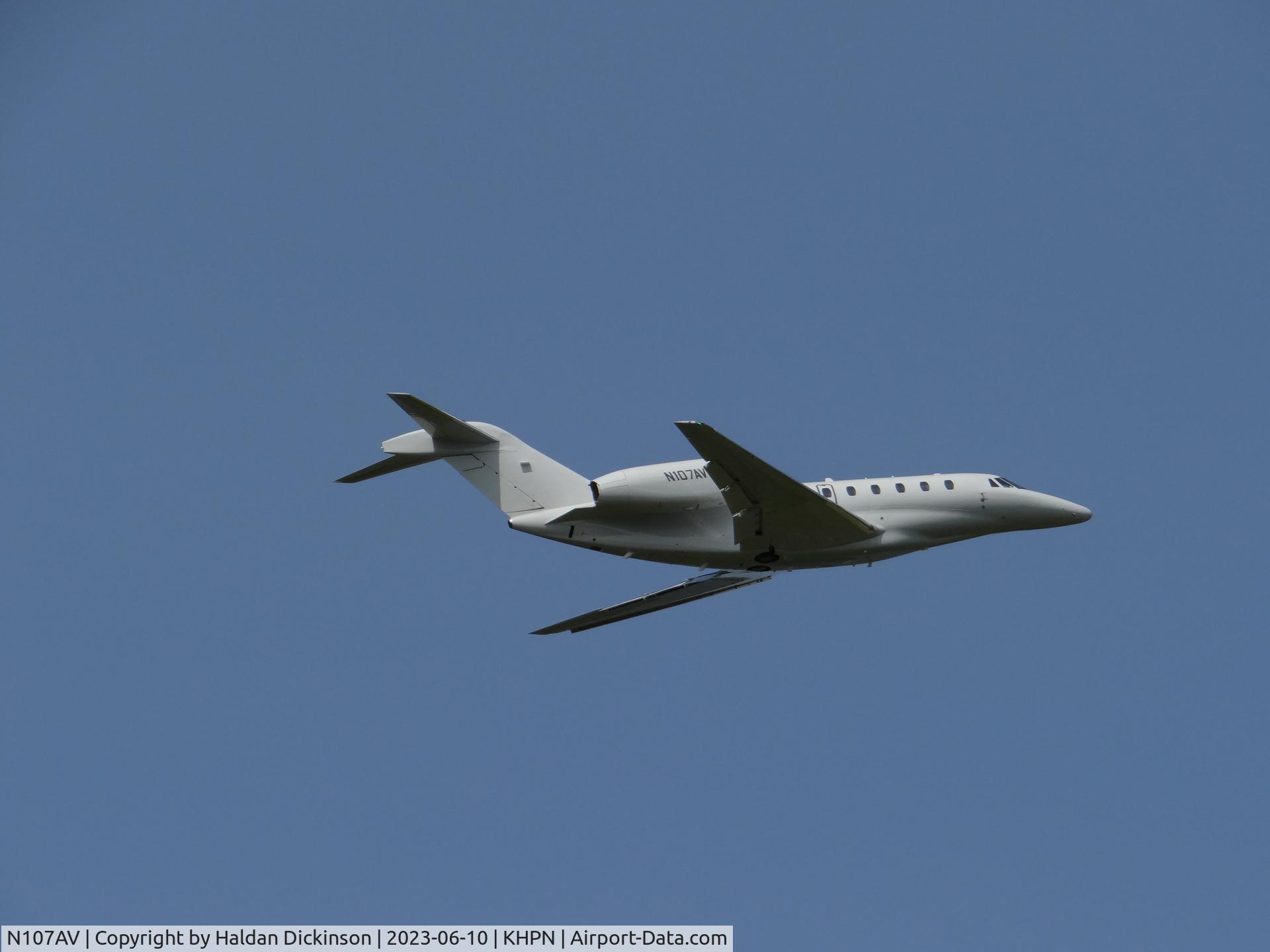 N107AV, 2000 Cessna 750 Citation X Citation X C/N 750-0107, 2000 Cessna 750
Takeoff