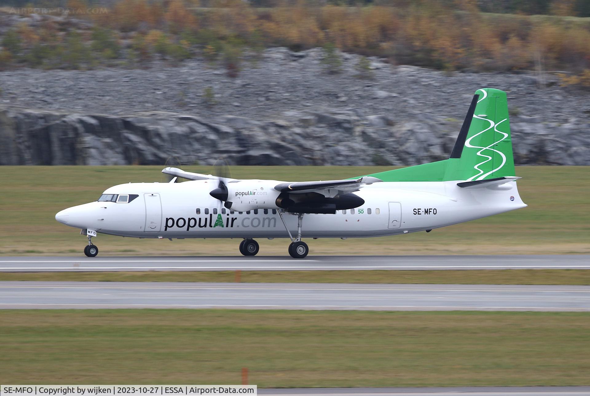 SE-MFO, 1992 Fokker F-50 C/N 20251, RWY 01R