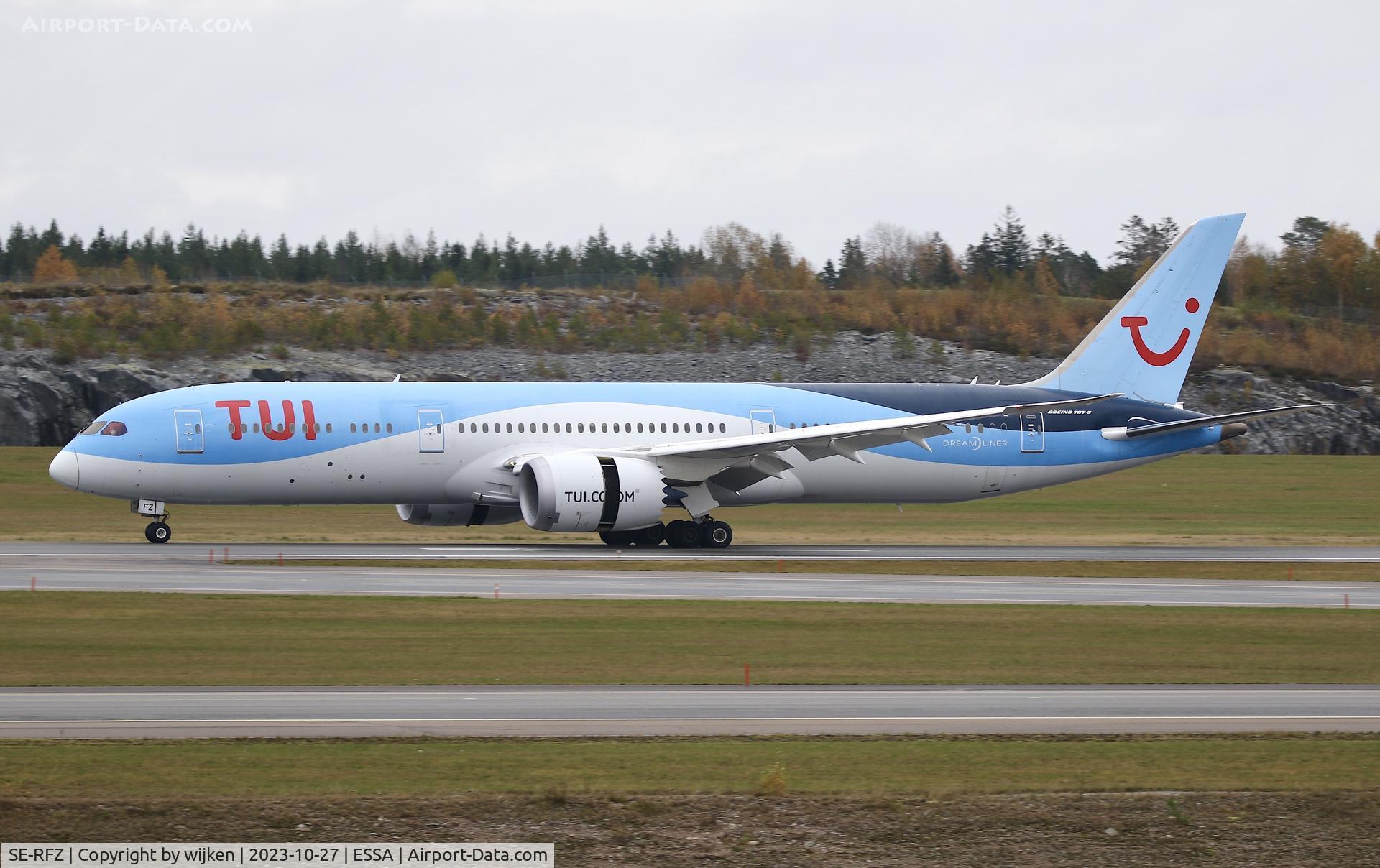 SE-RFZ, 2017 Boeing 787-9 Dreamliner C/N 44579, RWY 01R