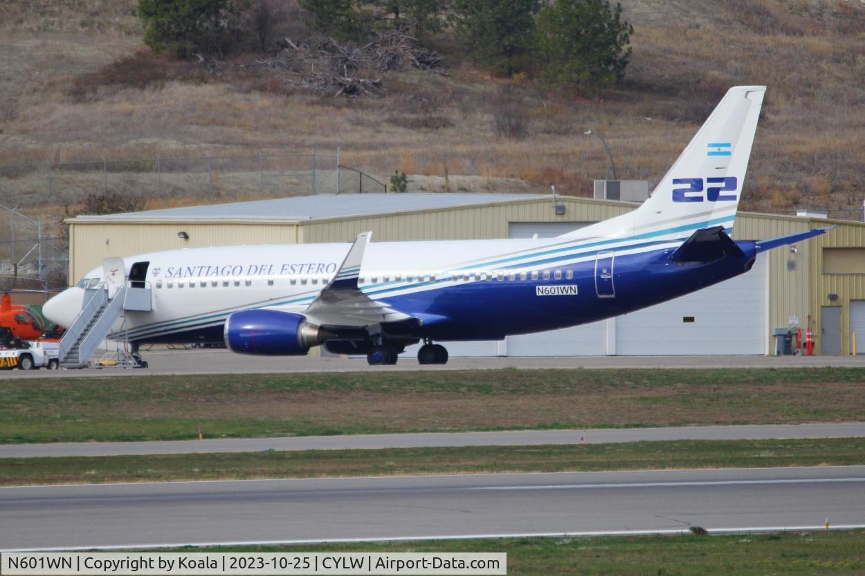 N601WN, 1995 Boeing 737-3H4 C/N 27695, Arrival from Port Alberni.