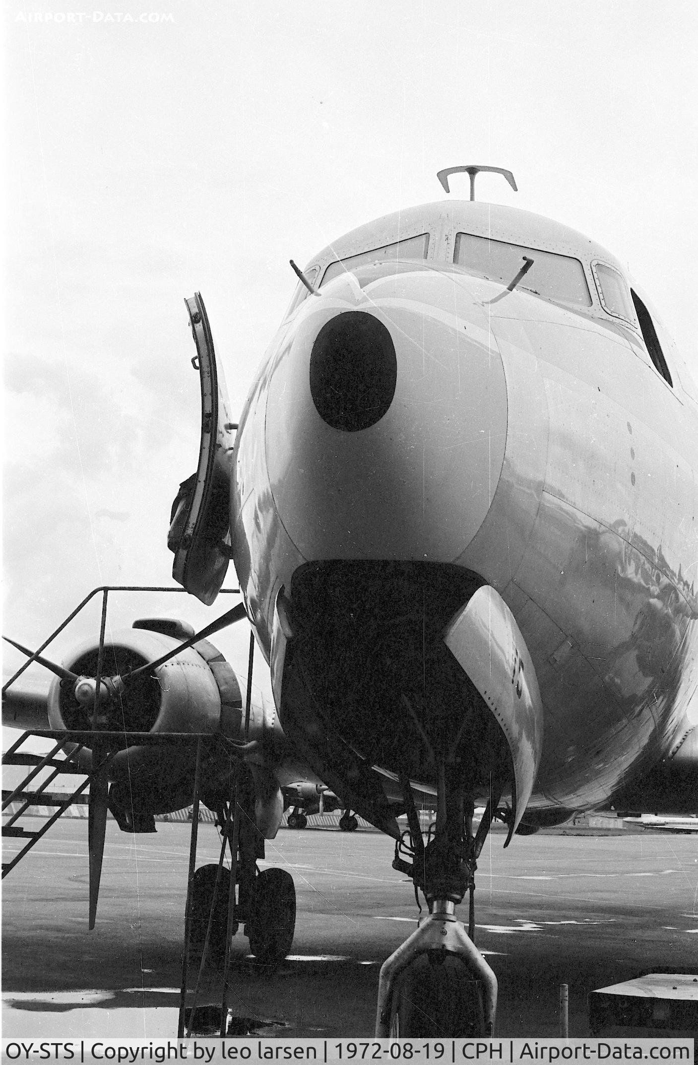 OY-STS, Douglas DC-6B C/N 45201, Copenhagen 19.8.1972