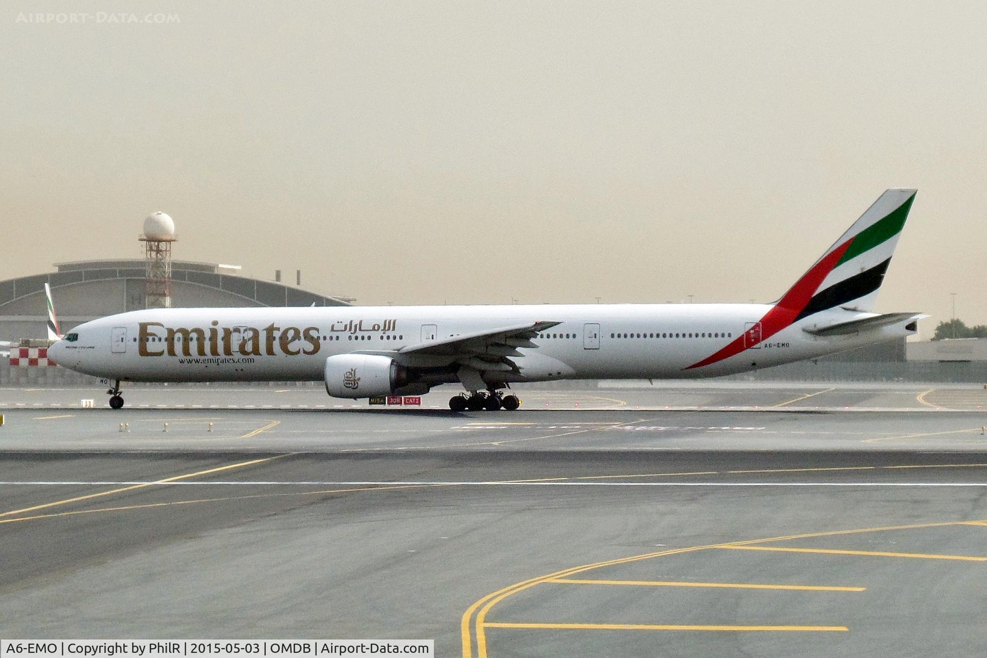 A6-EMO, 2000 Boeing 777-31H C/N 28680, A6-EMO 2000 B777-300 Emirates DXB