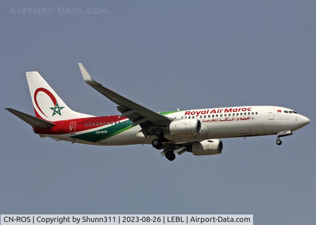 CN-ROS, 2008 Boeing 737-8B6 C/N 37718, Landing rwy 06L in new c/s