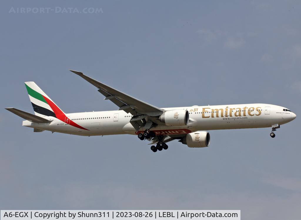 A6-EGX, 2012 Boeing 777-31H/ER C/N 35602, Landing rwy 06L