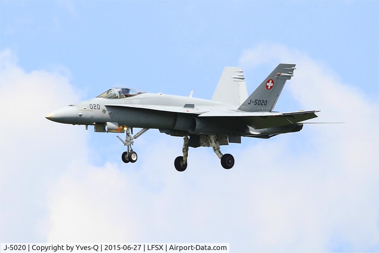 J-5020, McDonnell Douglas F/A-18C Hornet C/N 1369/SFC020, McDonnell Douglas FA-18C Hornet, On final rwy 29, Luxeuil-Saint Sauveur Air Base 116 (LFSX)