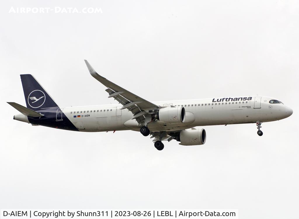 D-AIEM, 2021 Airbus A321-271NX C/N 10817, Landing rwy 06L