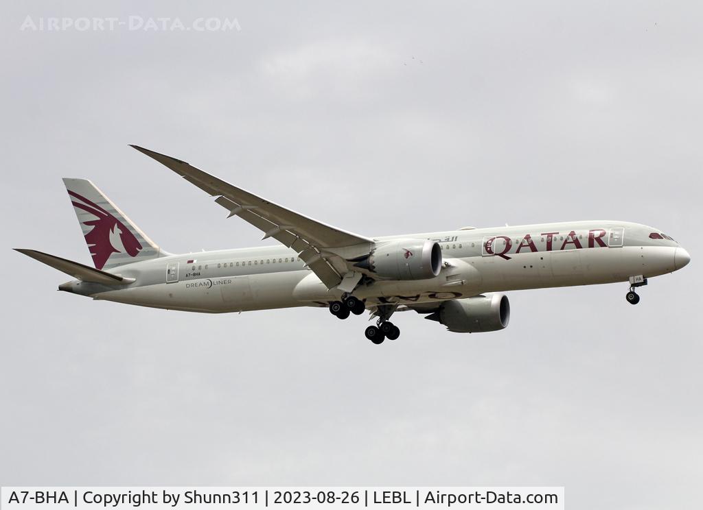 A7-BHA, 2019 Boeing 787-9 Dreamliner Dreamliner C/N 64217, Landing rwy 06L