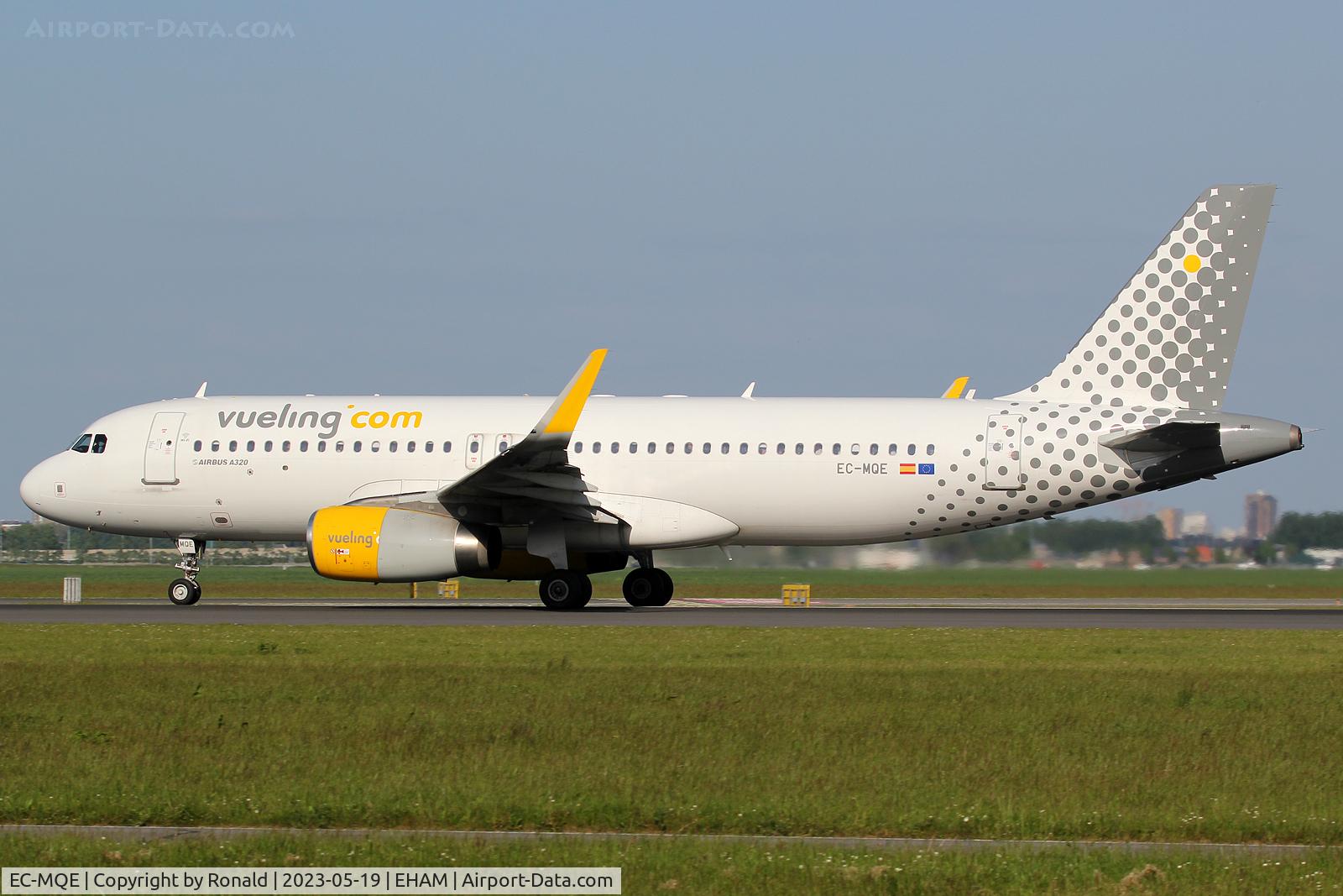 EC-MQE, 2017 Airbus A320-232 C/N 7585, at spl