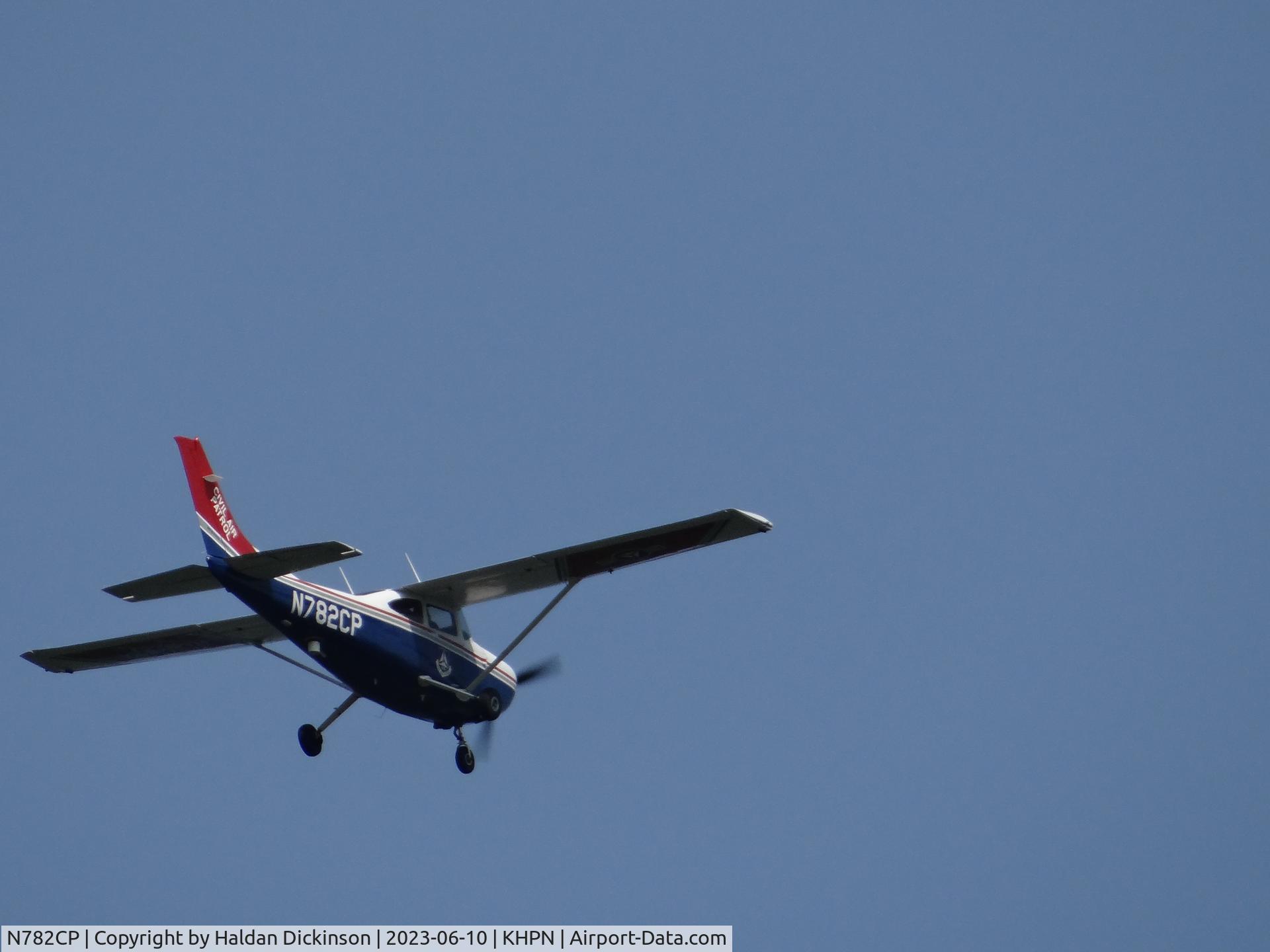 N782CP, 2006 Cessna 182T Skylane C/N 18281782, 2006 Cessna 182T
Takeoff