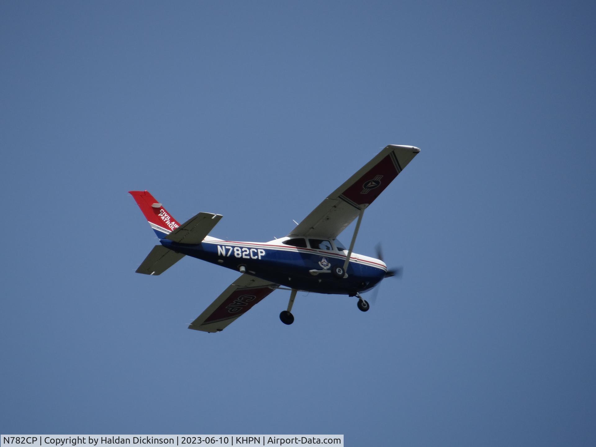 N782CP, 2006 Cessna 182T Skylane C/N 18281782, 2006 Cessna 182T
Takeoff