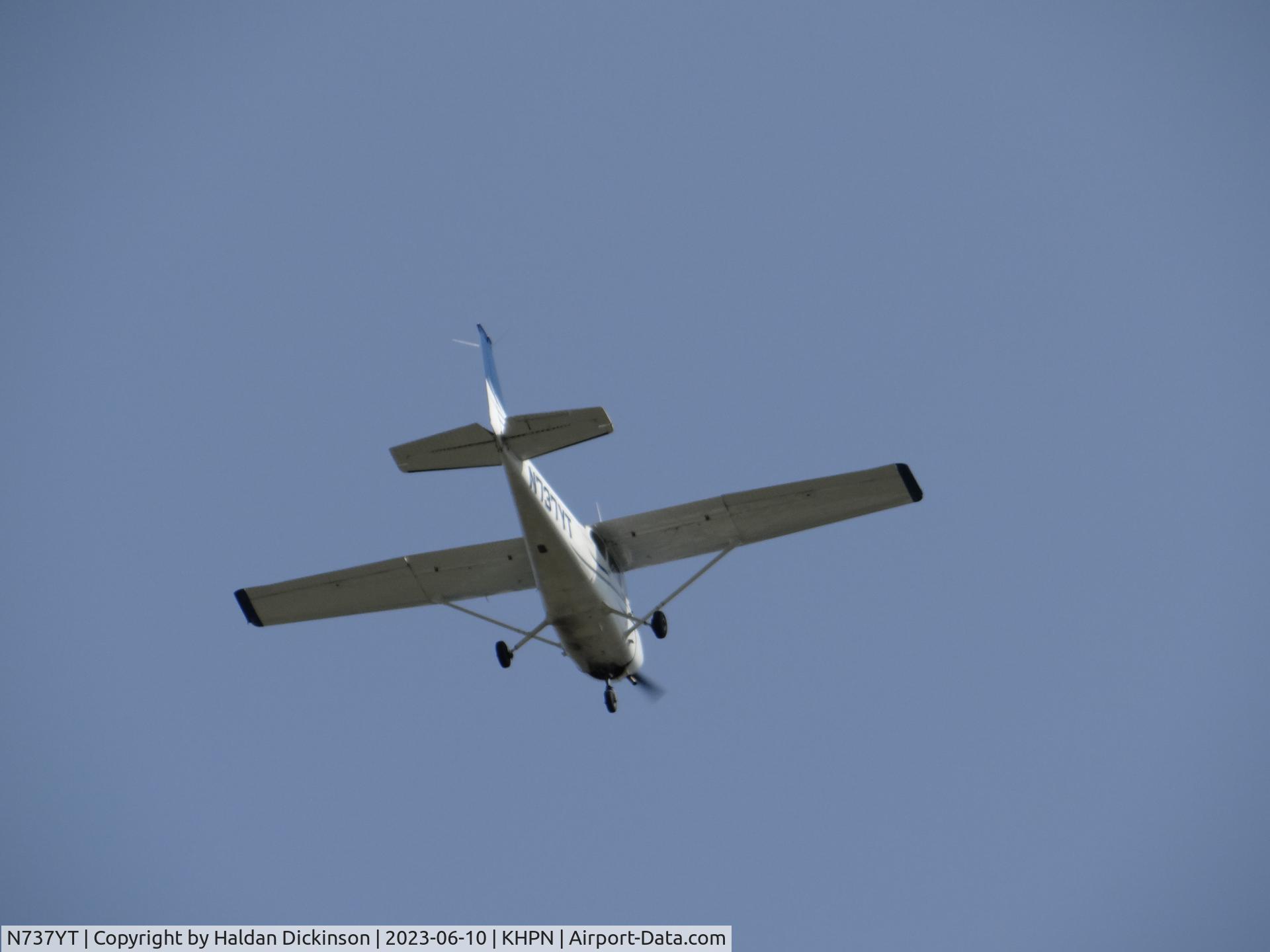 N737YT, 1973 Cessna 172M C/N 17261481, 1973 Cessna 172M
Takeoff