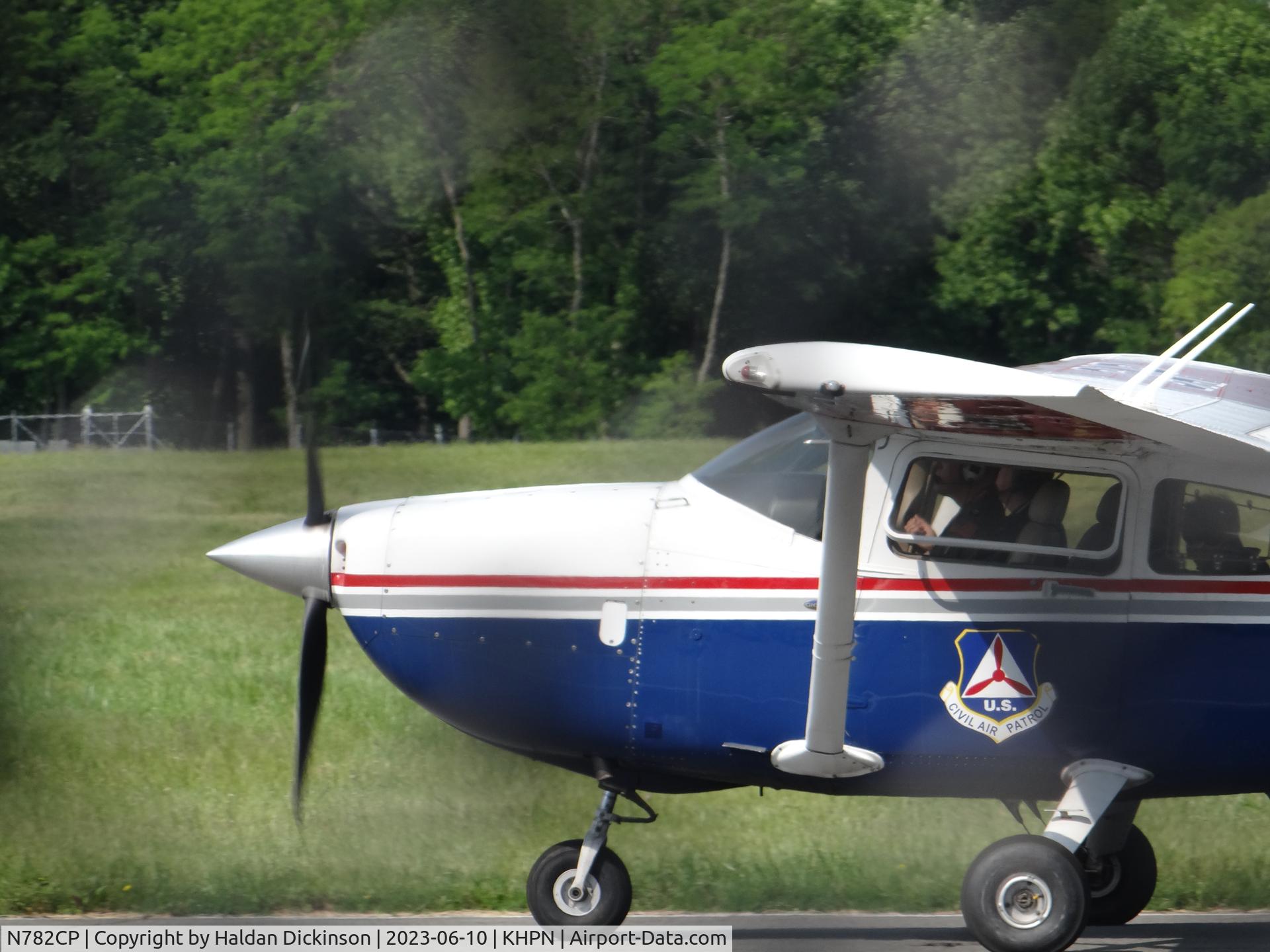N782CP, 2006 Cessna 182T Skylane C/N 18281782, 2006 Cessna 182T
Taxi