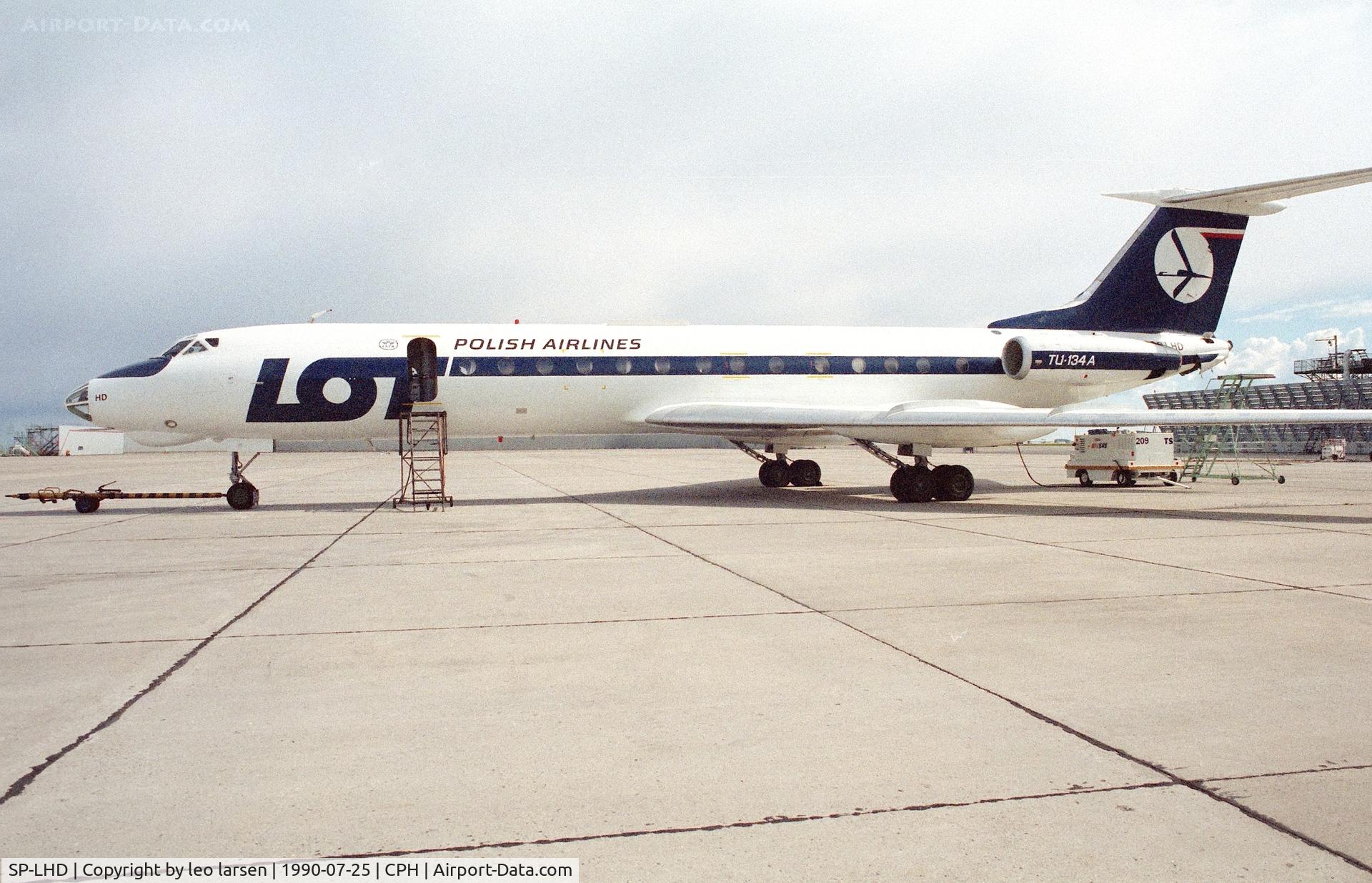 SP-LHD, 1976 Tupolev Tu-134A C/N 48400, Copenhagen 25.7.1990