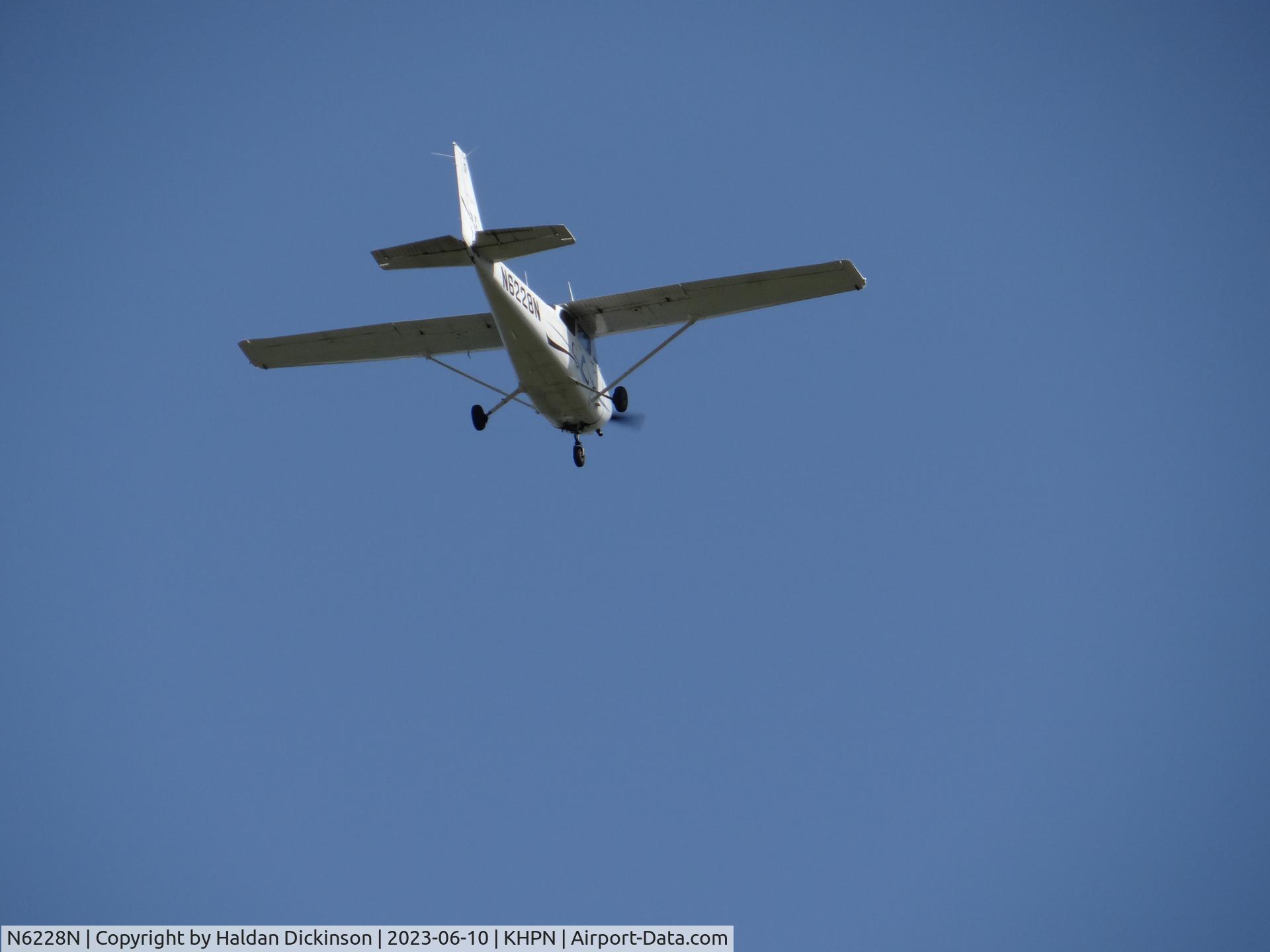 N6228N, 2008 Cessna 172S C/N 172S10695, 2008 Cessna 172S
Takeoff