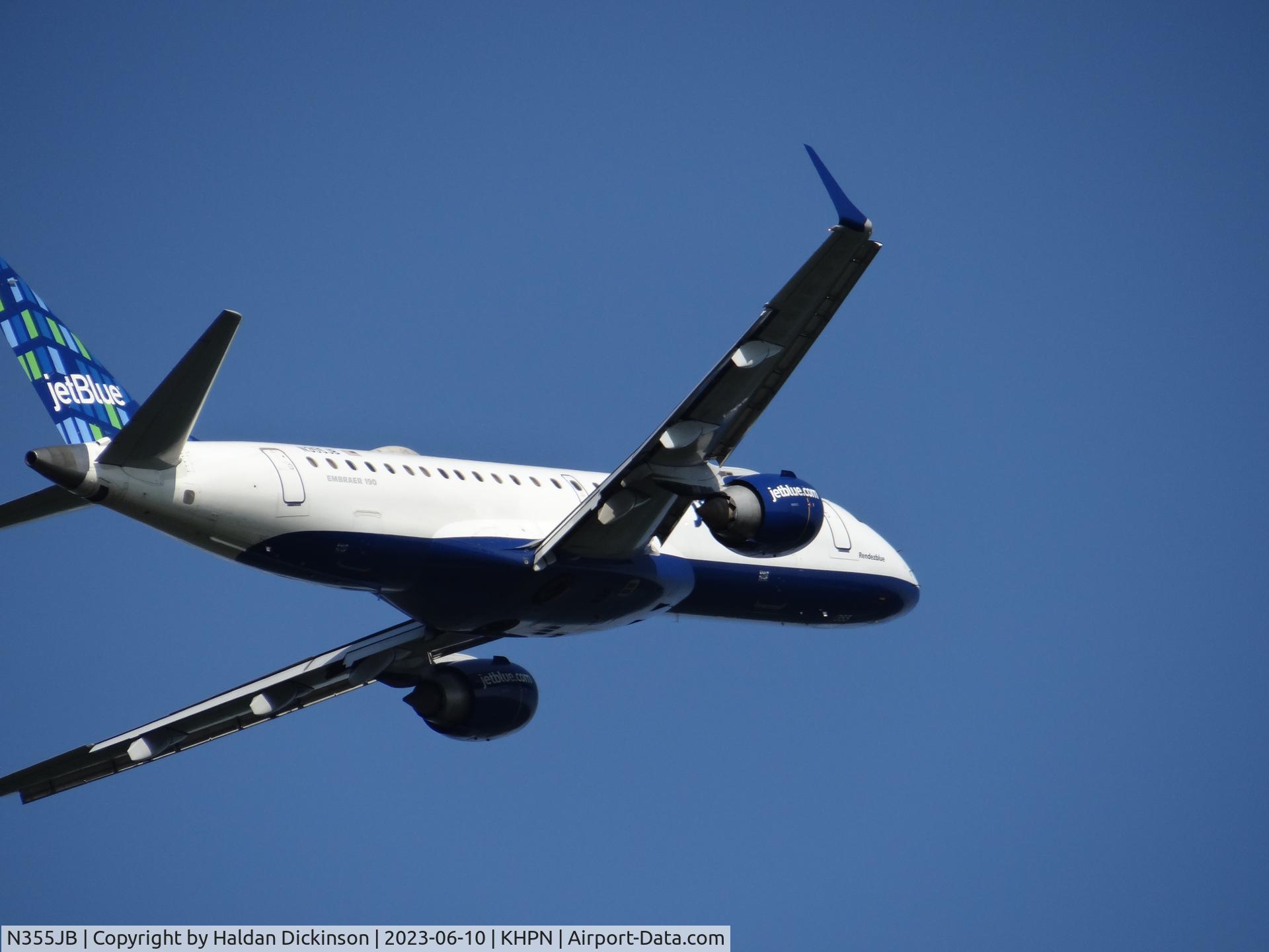N355JB, 2013 Embraer 190AR (ERJ-190-100IGW) C/N 19000617, 2013 Embraer ERJ-190-100IGW
Takeoff