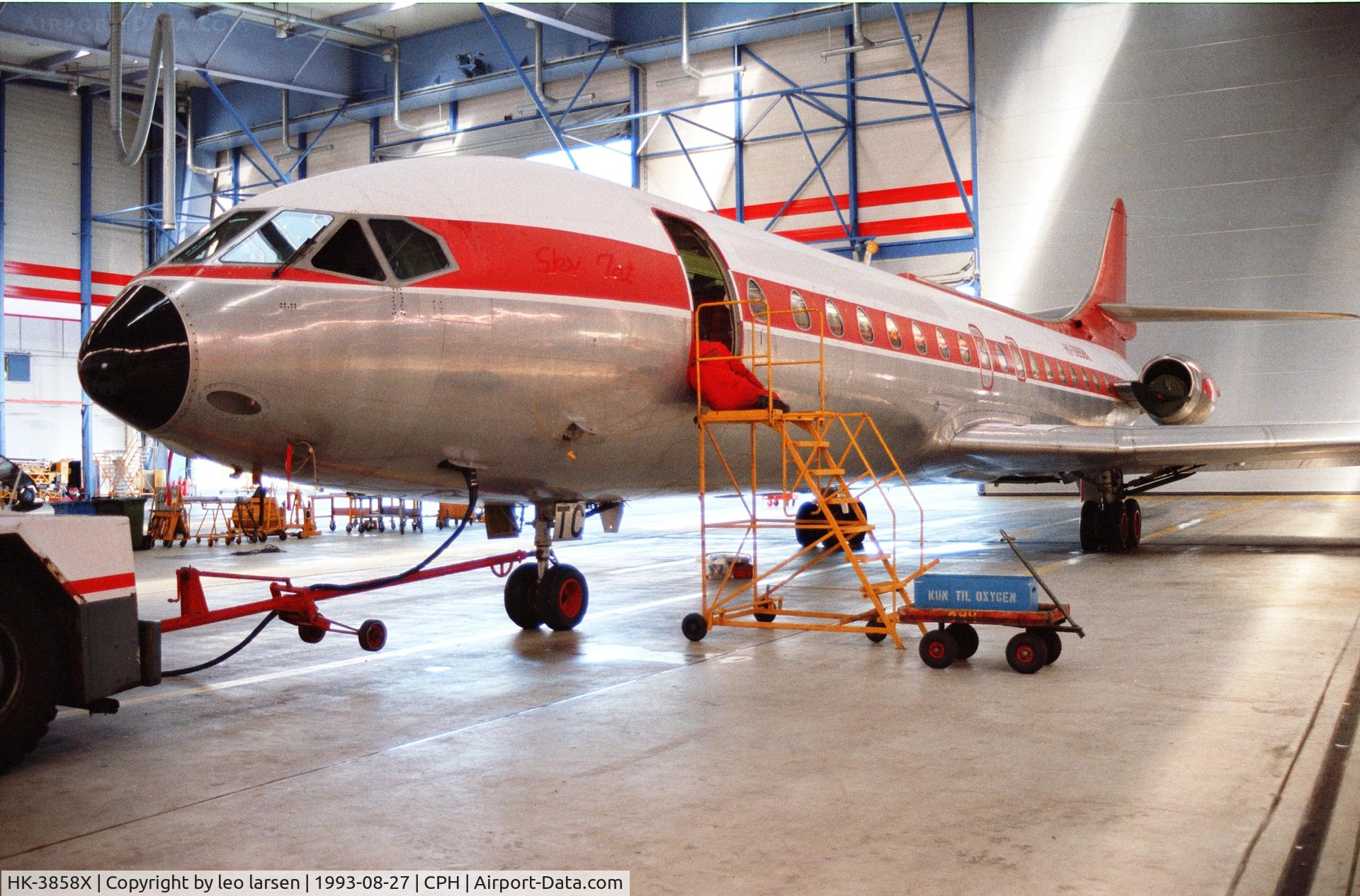 HK-3858X, 1966 Sud Aviation SE-210 Caravelle 10B3 Super B C/N 212, Copenhagen 27.8.1993.ex oy-stc.